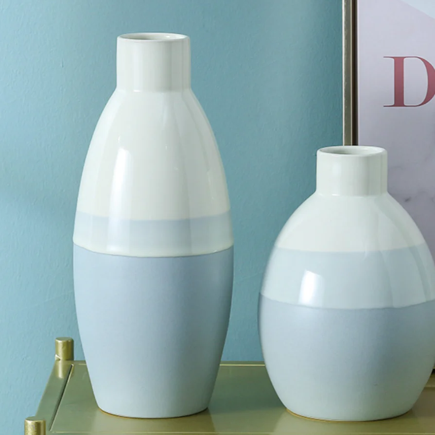 Minimalist Vase - Image 5