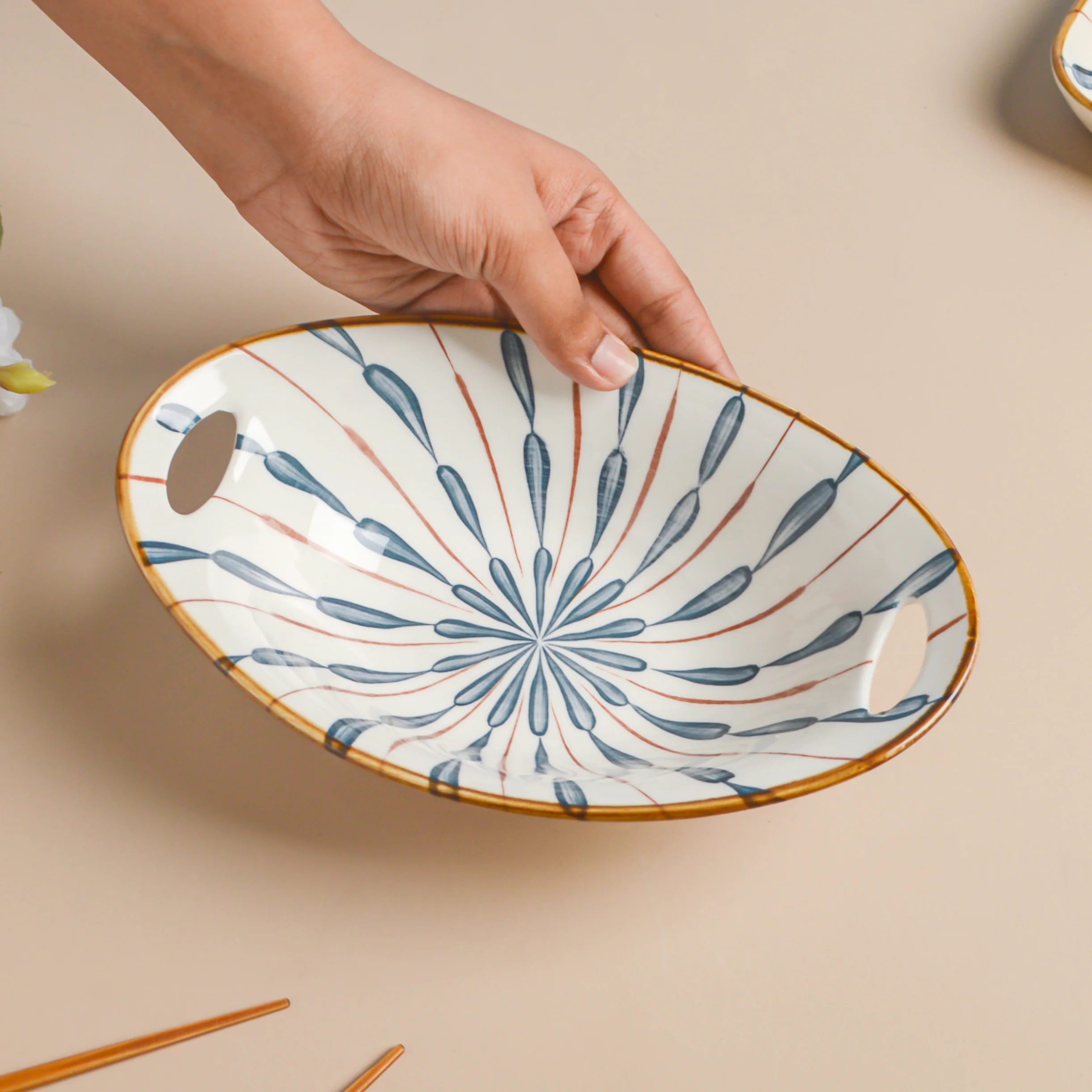 Mizo Teardrop Ceramic Baking Bowl With Handle 8 inch - Image 5
