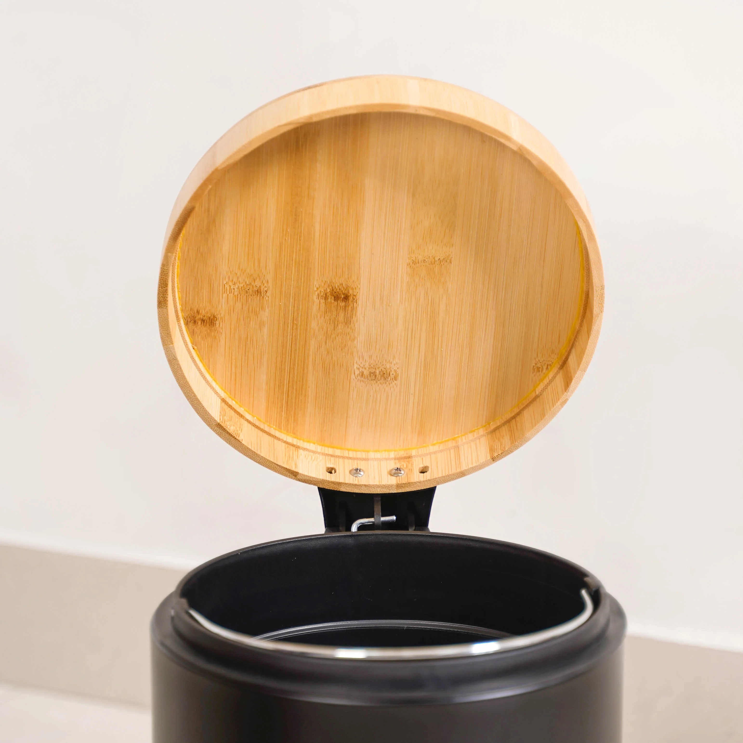Modbin Bamboo Lid Metal Dustbin With Bucket Black 3000ml - Image 7