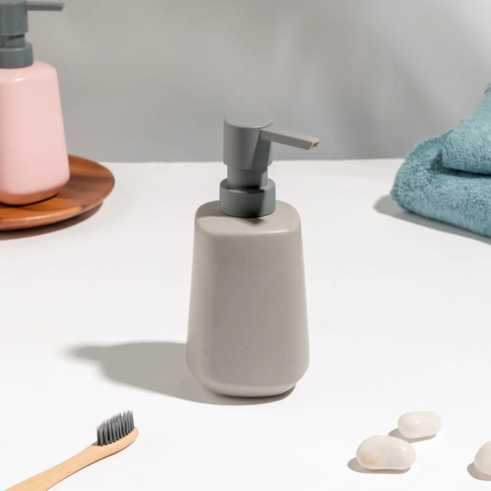 Modern Bathroom Accessory - Image 15