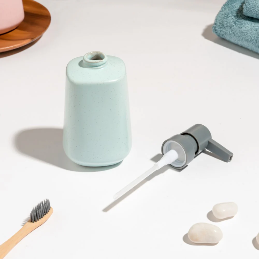Modern Bathroom Accessory - Image 18