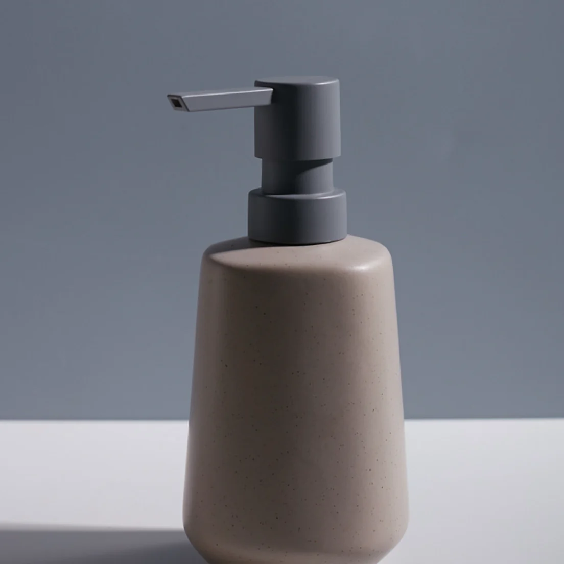 Modern Bathroom Accessory - Image 7