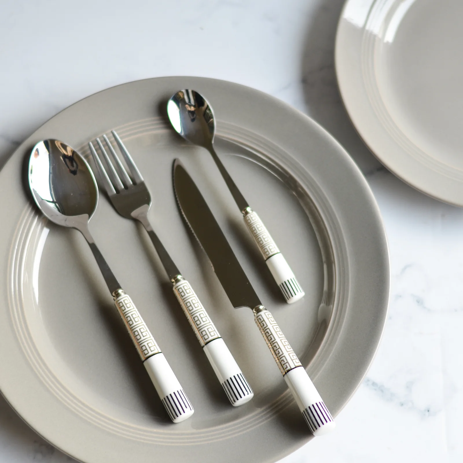 Modern Cutlery - Image 4