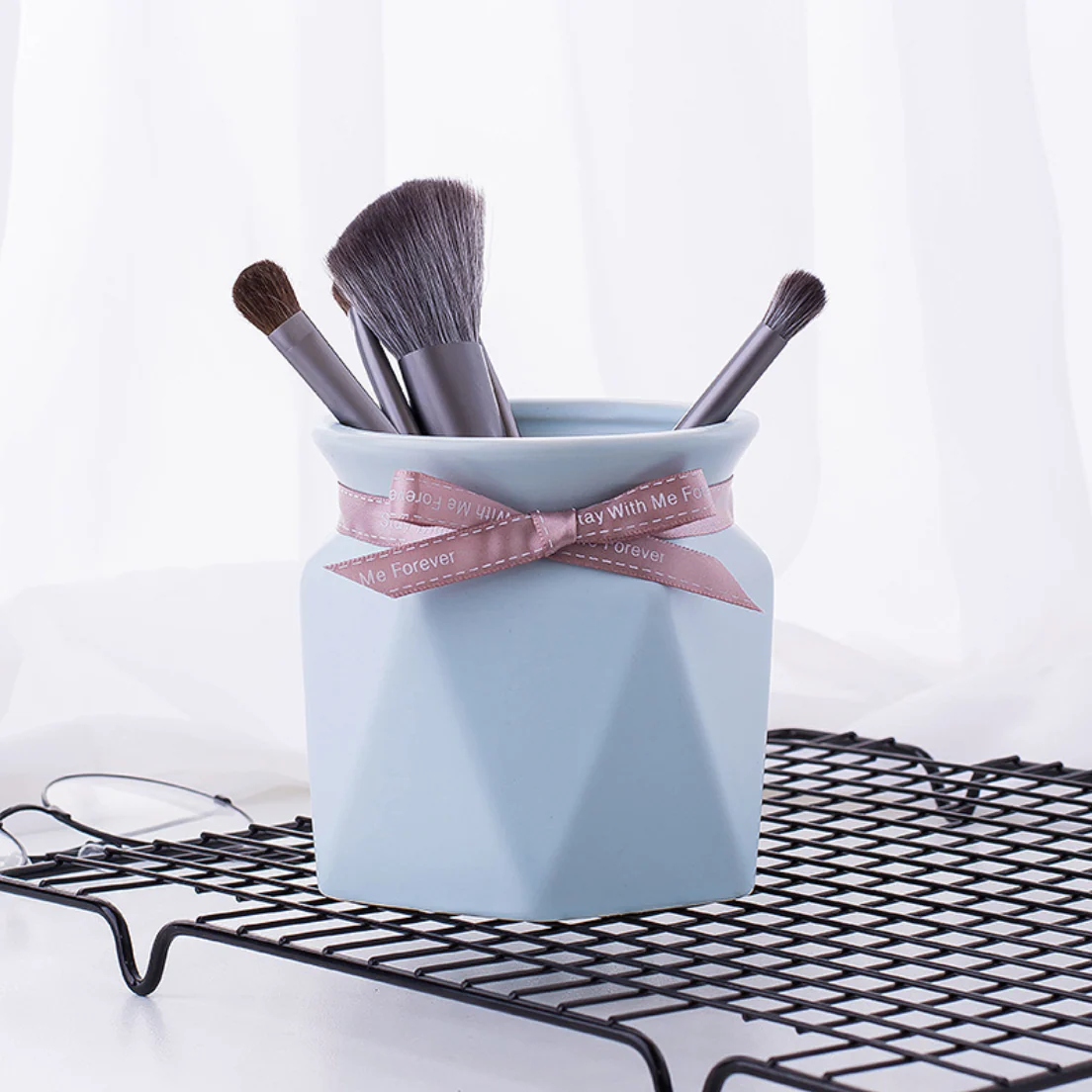 Modern Flower Vase Medium - Image 5