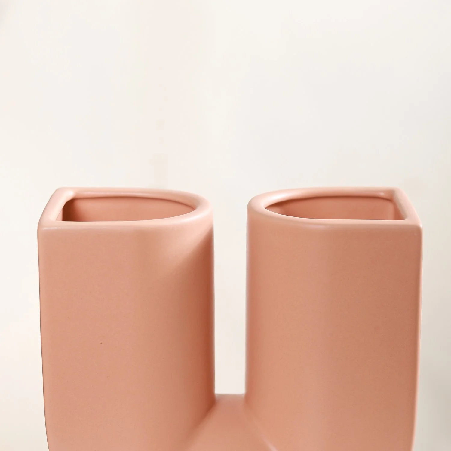 Modern Neutral Tone U Vase - Image 9
