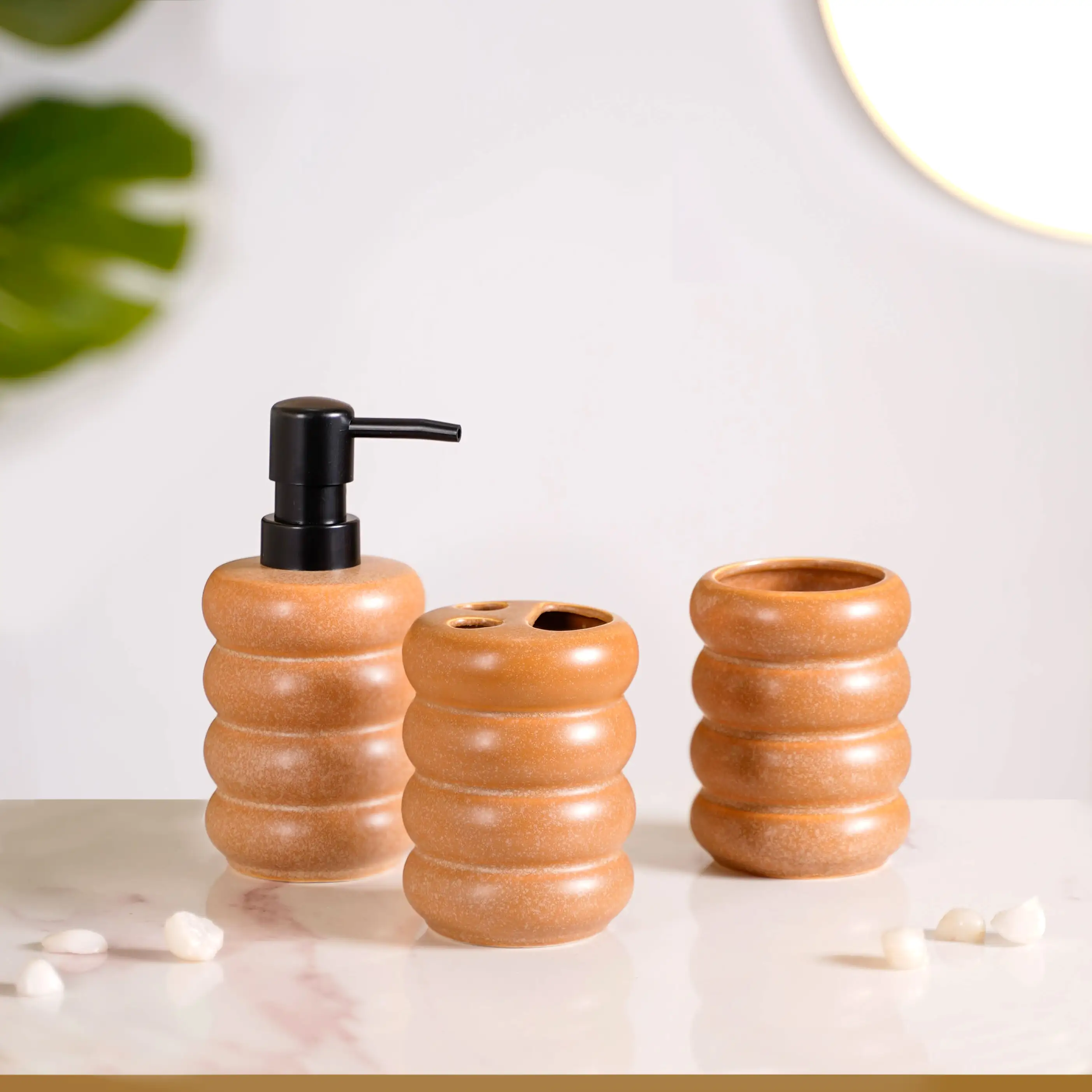 Modern Ochre Bathroom Set Of 3 - Image 3
