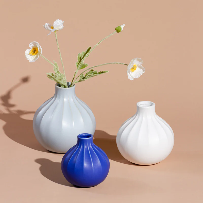 Modern Ribbed Vase - Image 11