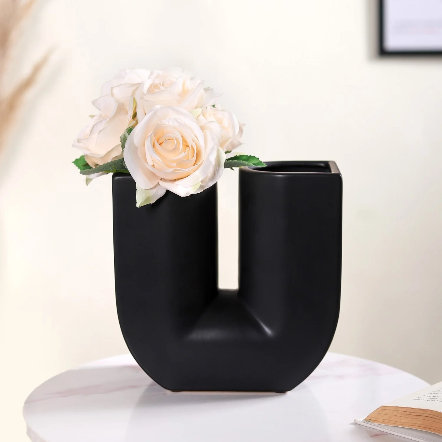 Modern U Shaped Vase Black - Image 3