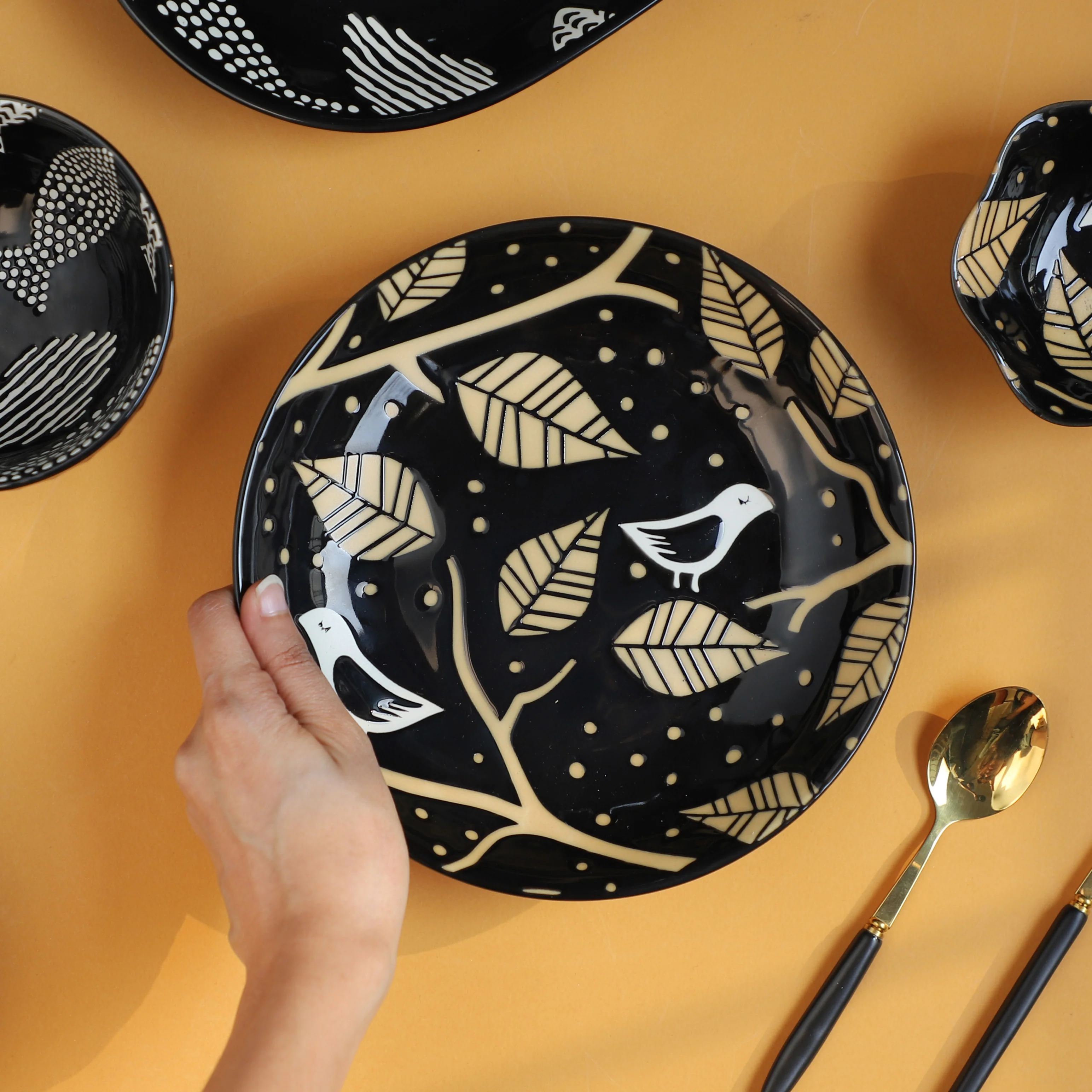 Natura Plates Black - Image 11