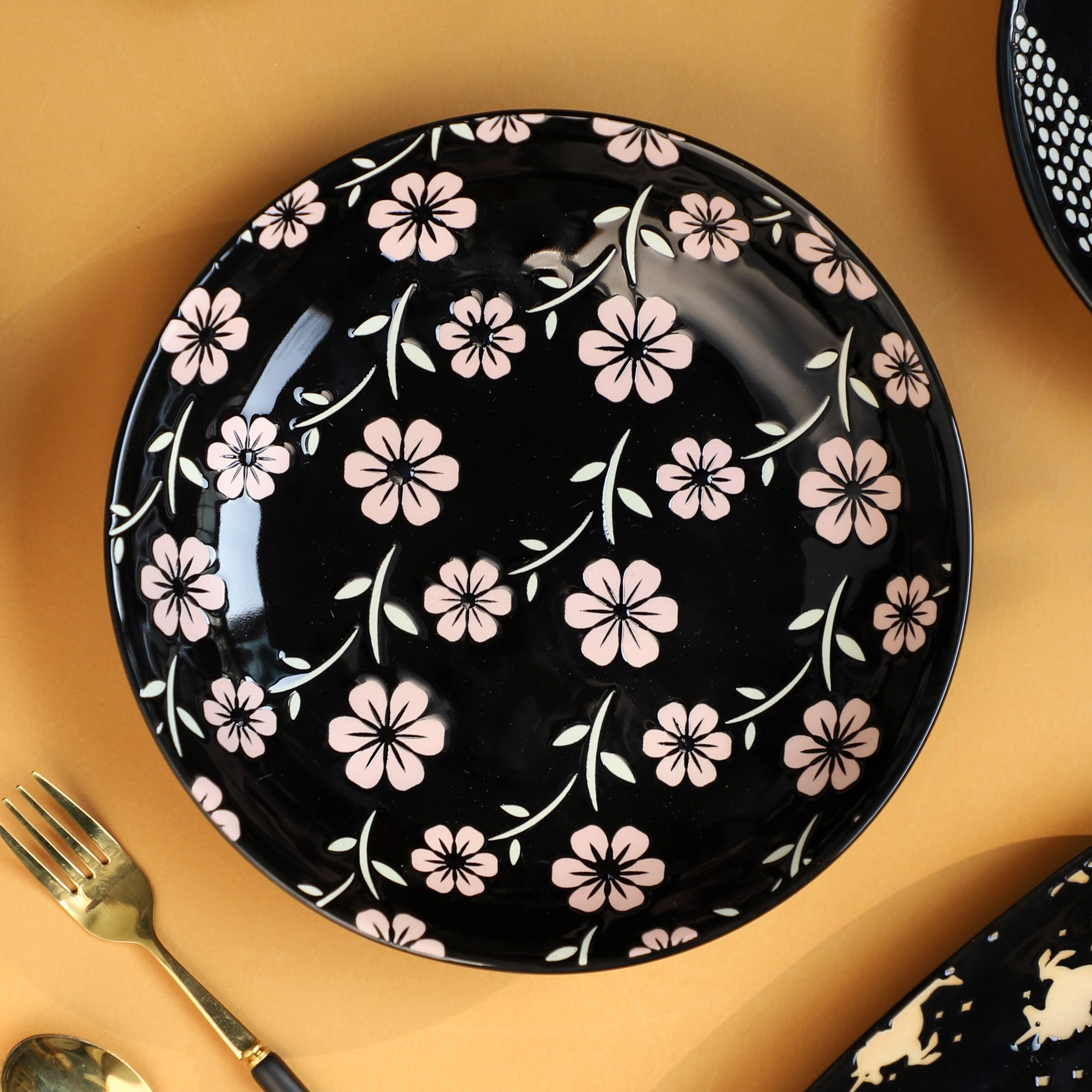 Natura Plates Black - Image 12