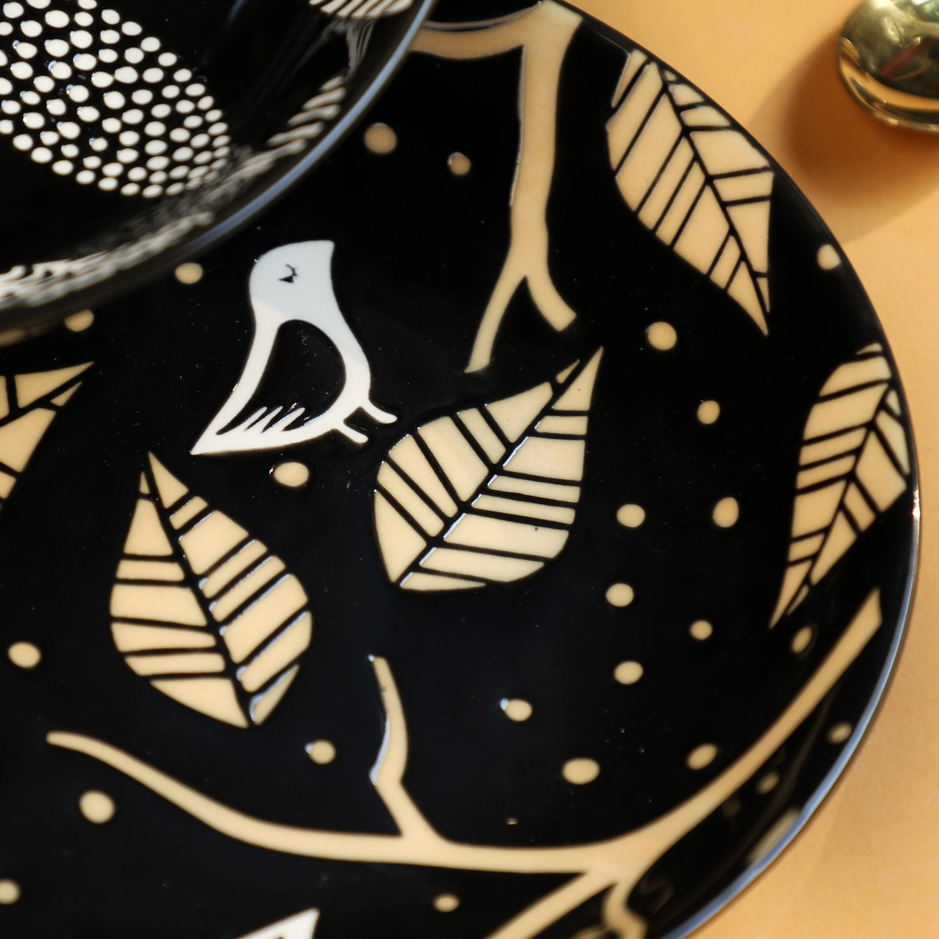 Natura Plates Black - Image 17