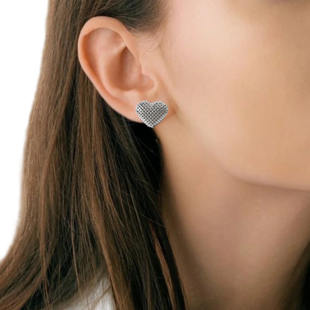 Net Textured Silver Heart Studs - Image 2