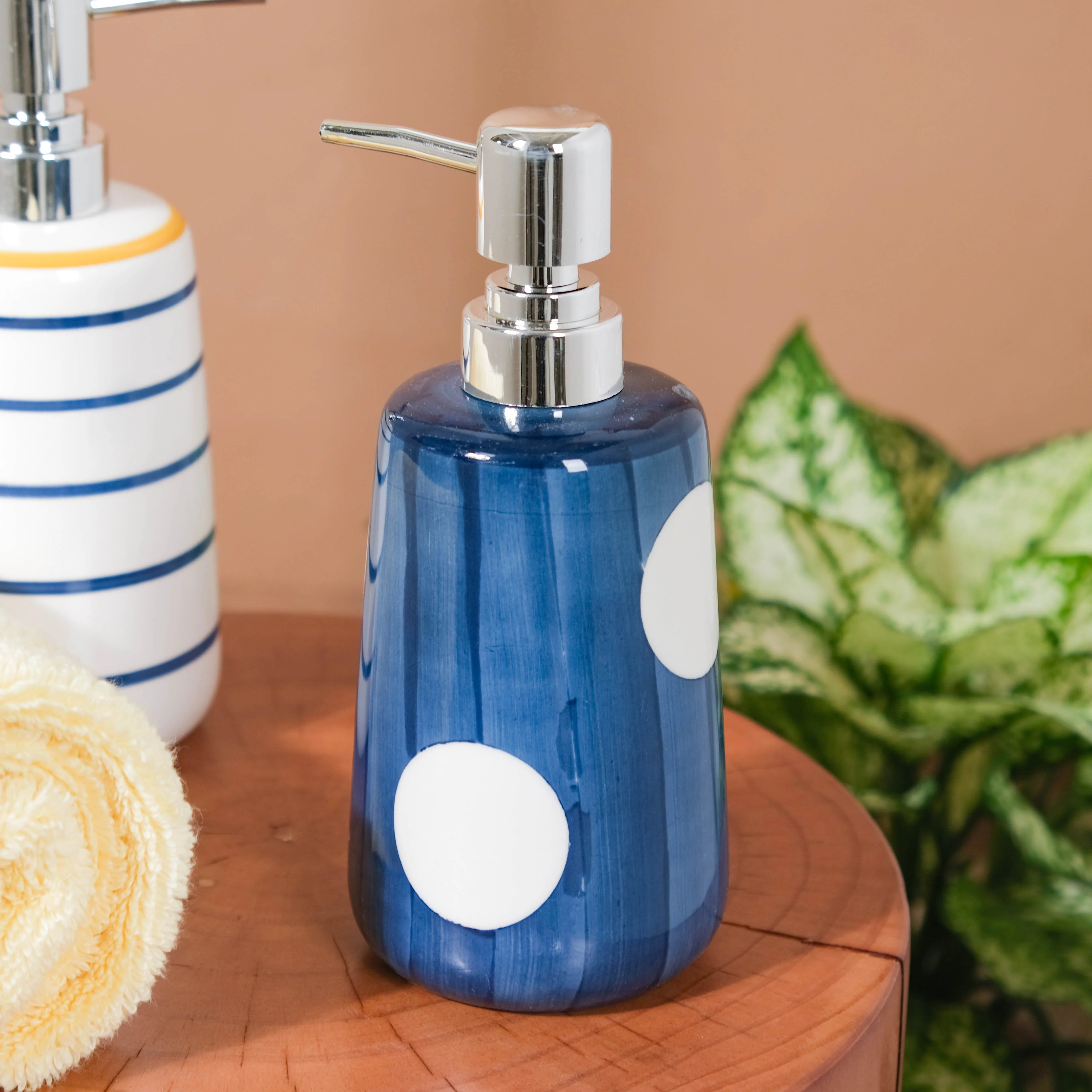 Nitori White Moon Dispenser With Nozzle 450ml - Image 4