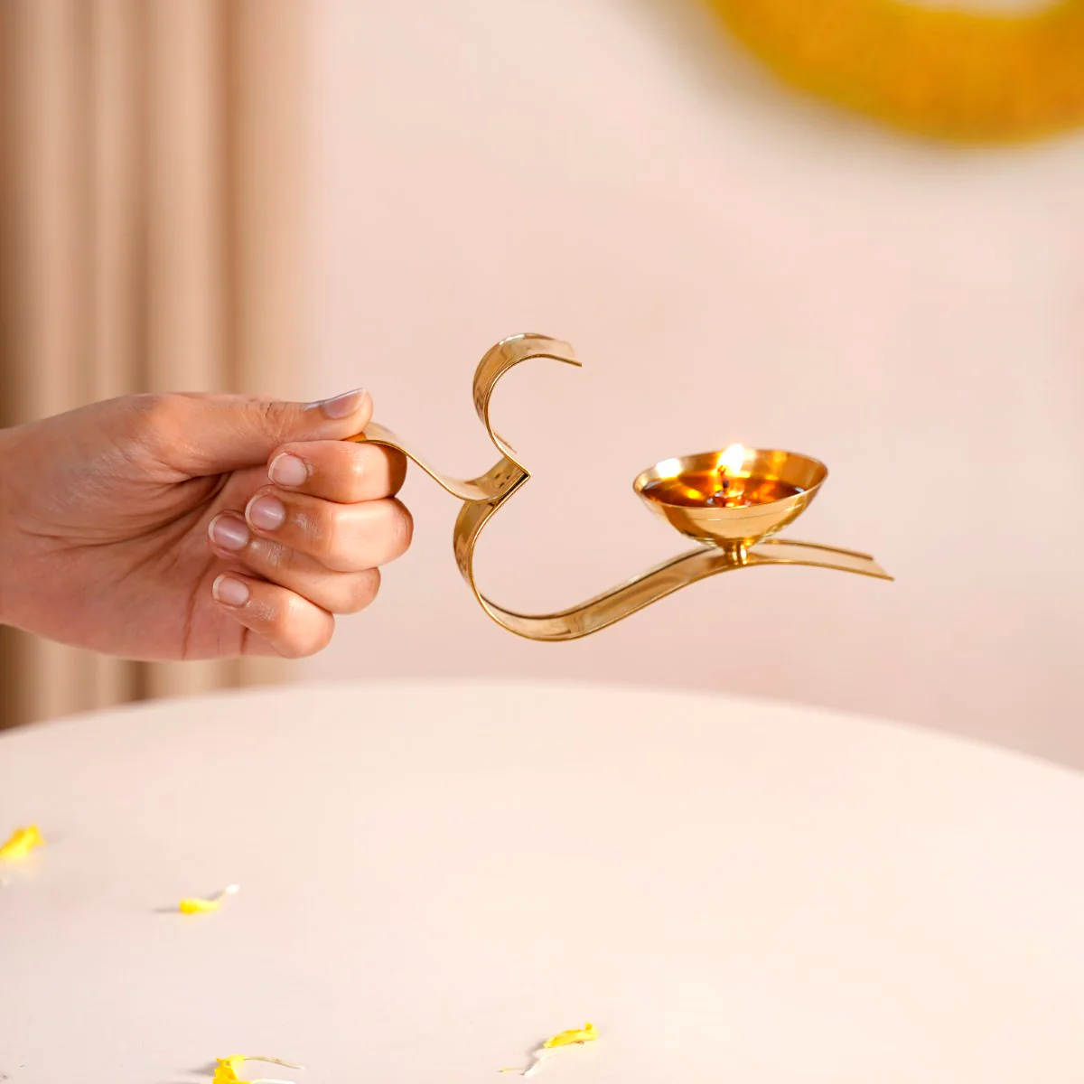 Om Brass Aarti Diya With Handle Oil Lamp Set Of 2 Gold - Image 3
