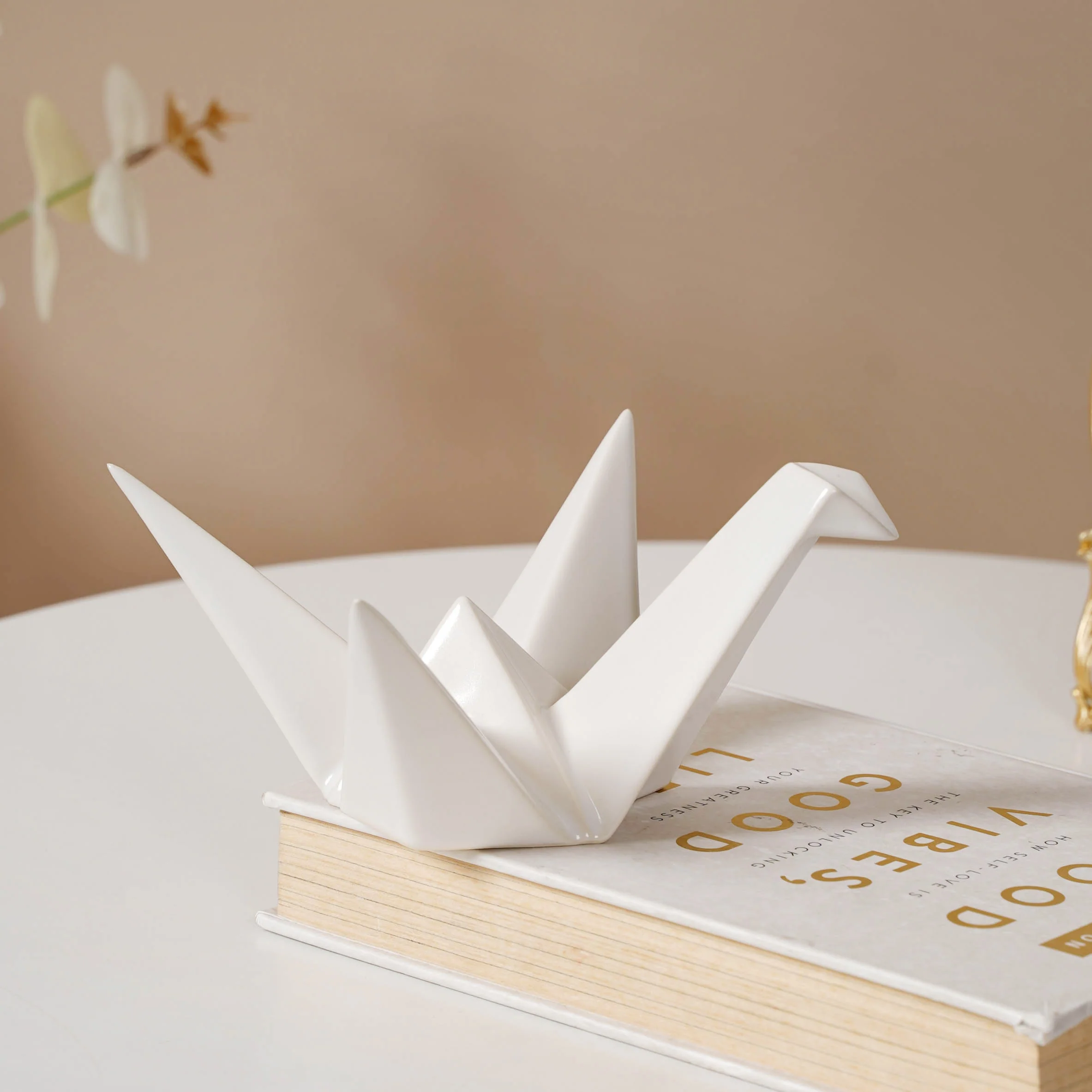 Origami Swan Decor - Image 10
