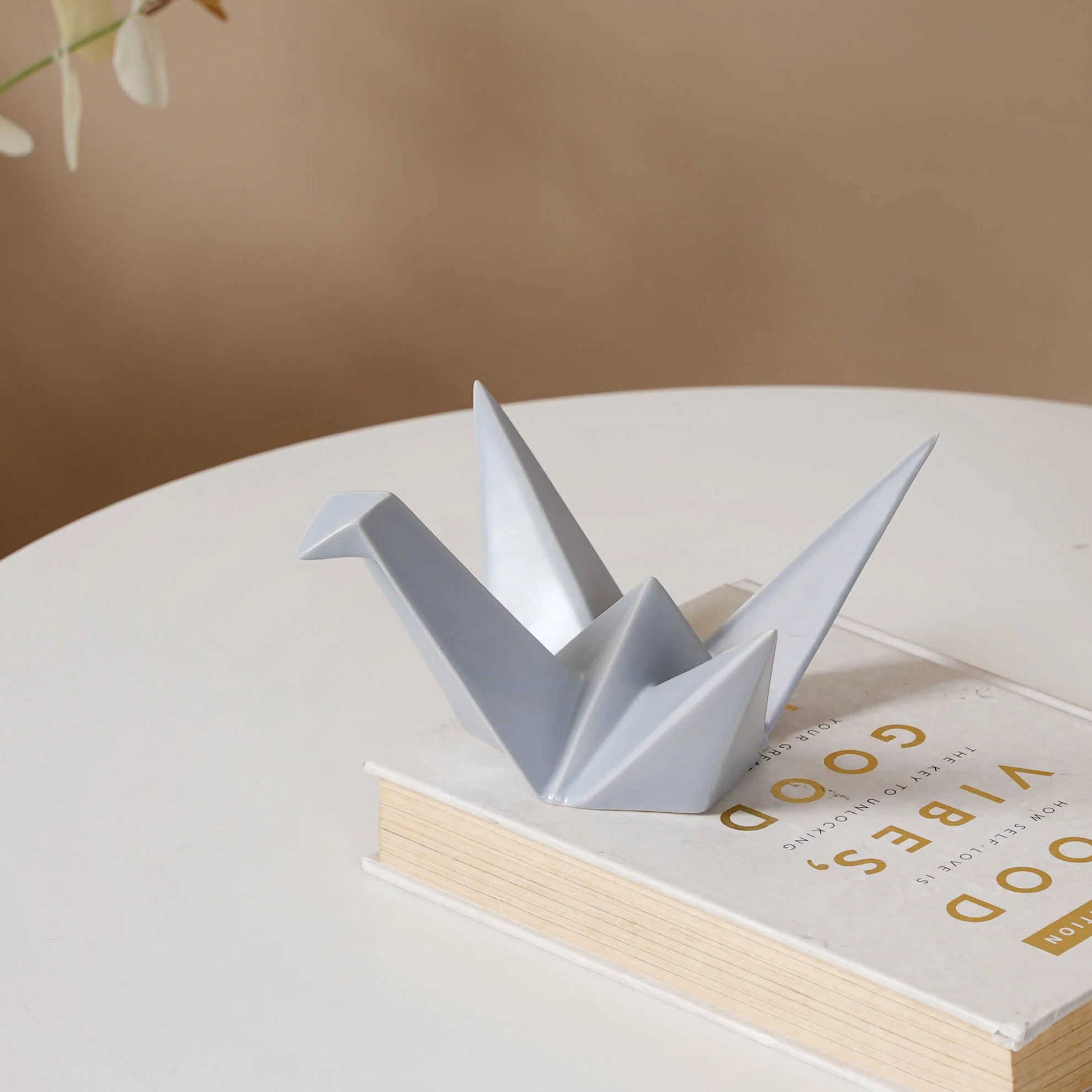 Origami Swan Decor - Image 6
