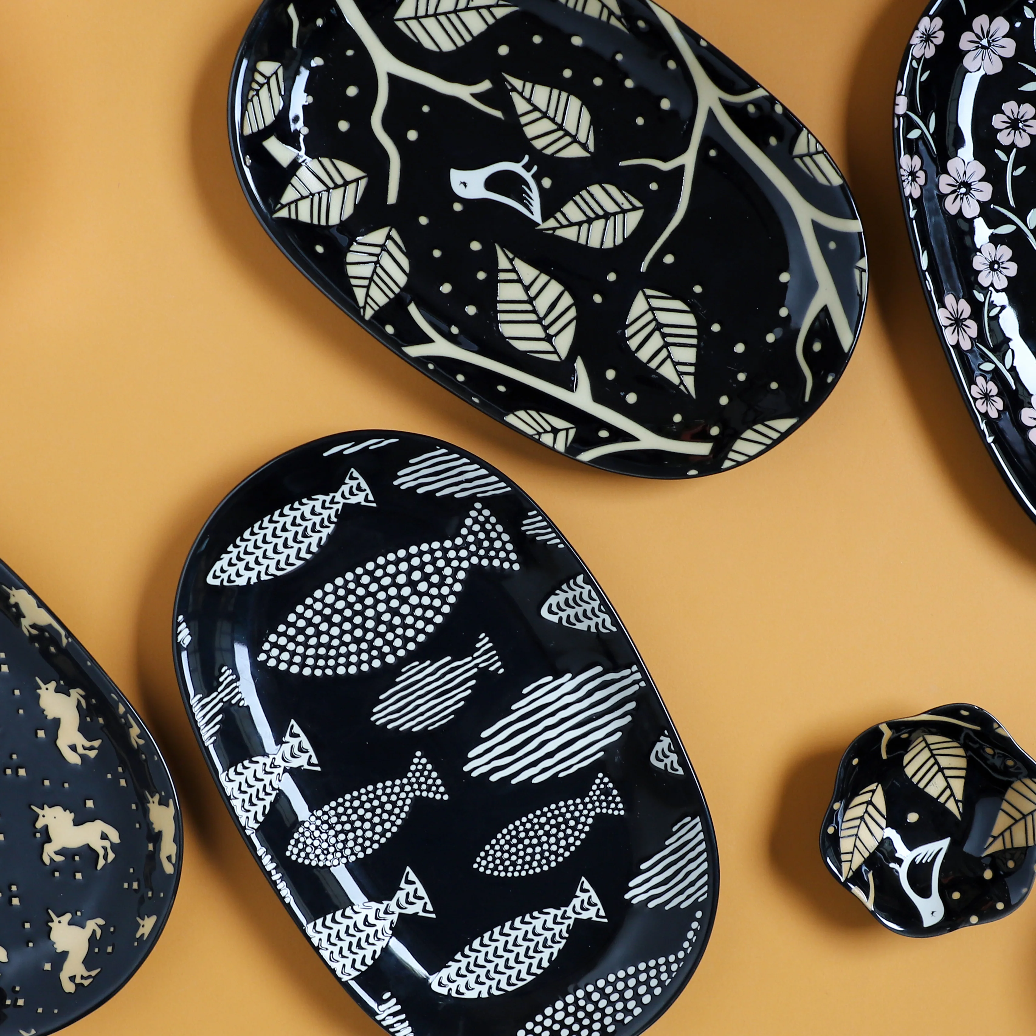 Oval Plates Black - Image 5