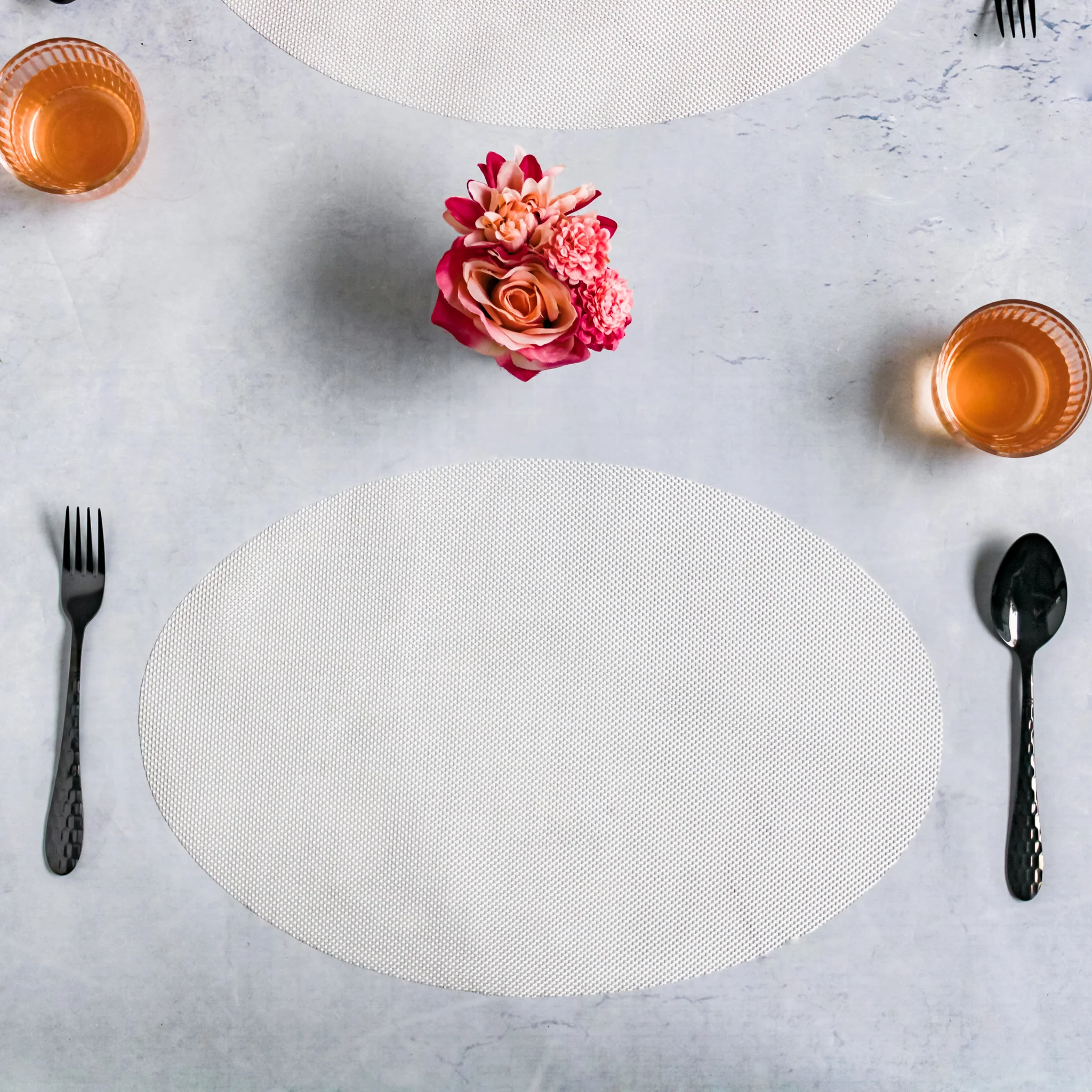 Oval Table Mat White Set of 2 - Image 7