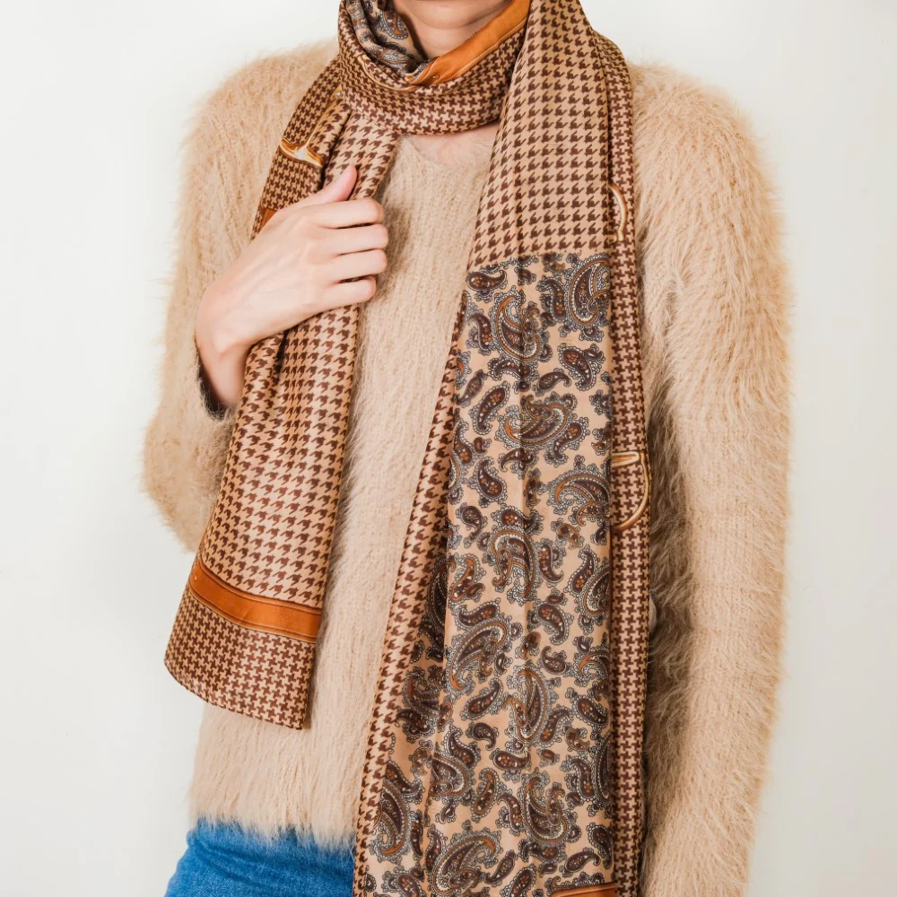 Paisley And Houndstooth Printed Winter Scarf - Image 4