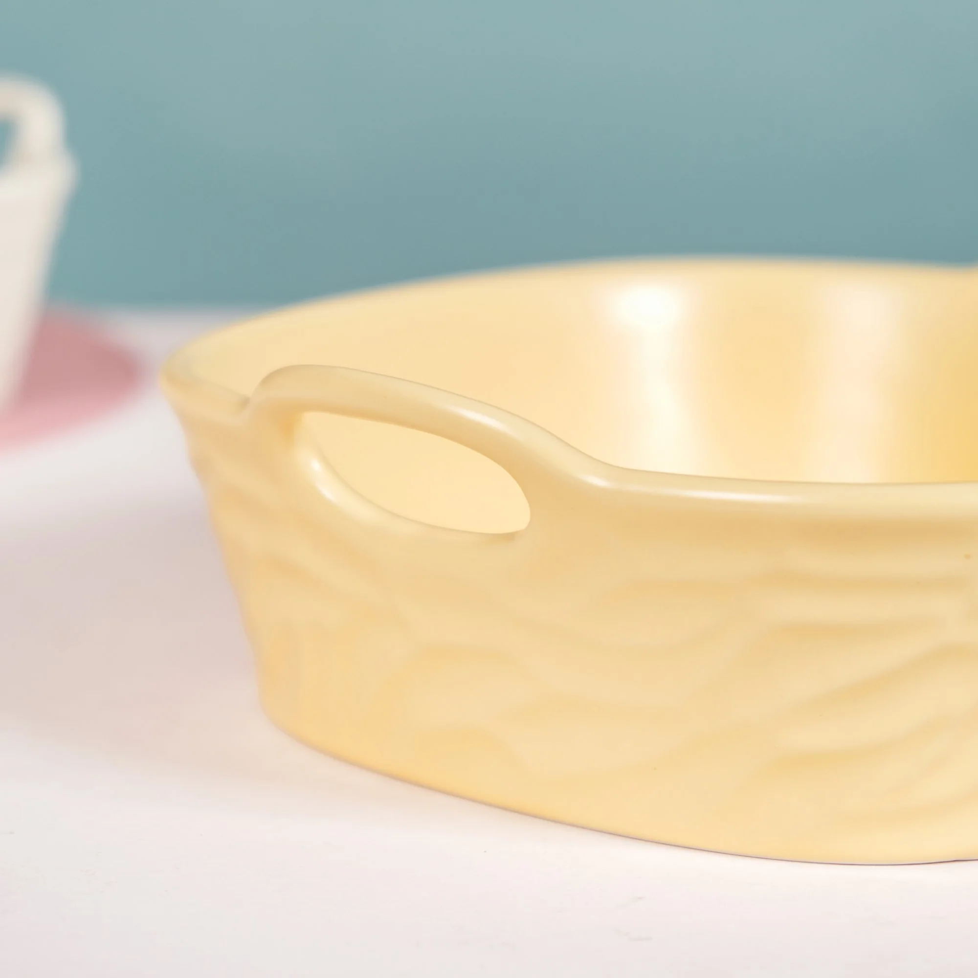 Pastel Baking Serving Bowl With Handle Yellow 800 ml - Image 10