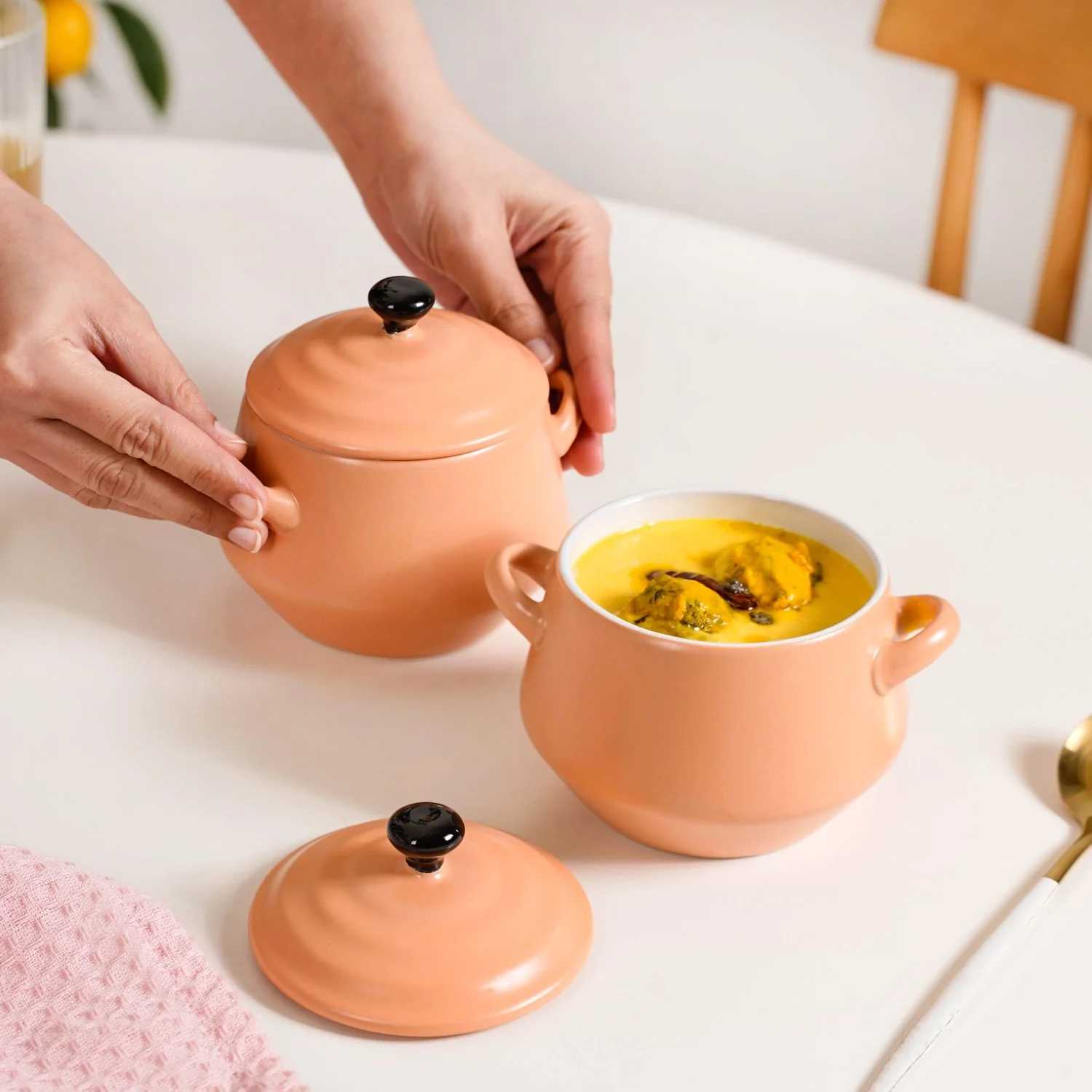 Peach Amara Ceramic Ramen Bowl Set With Lid Of 2 450ml - Image 3