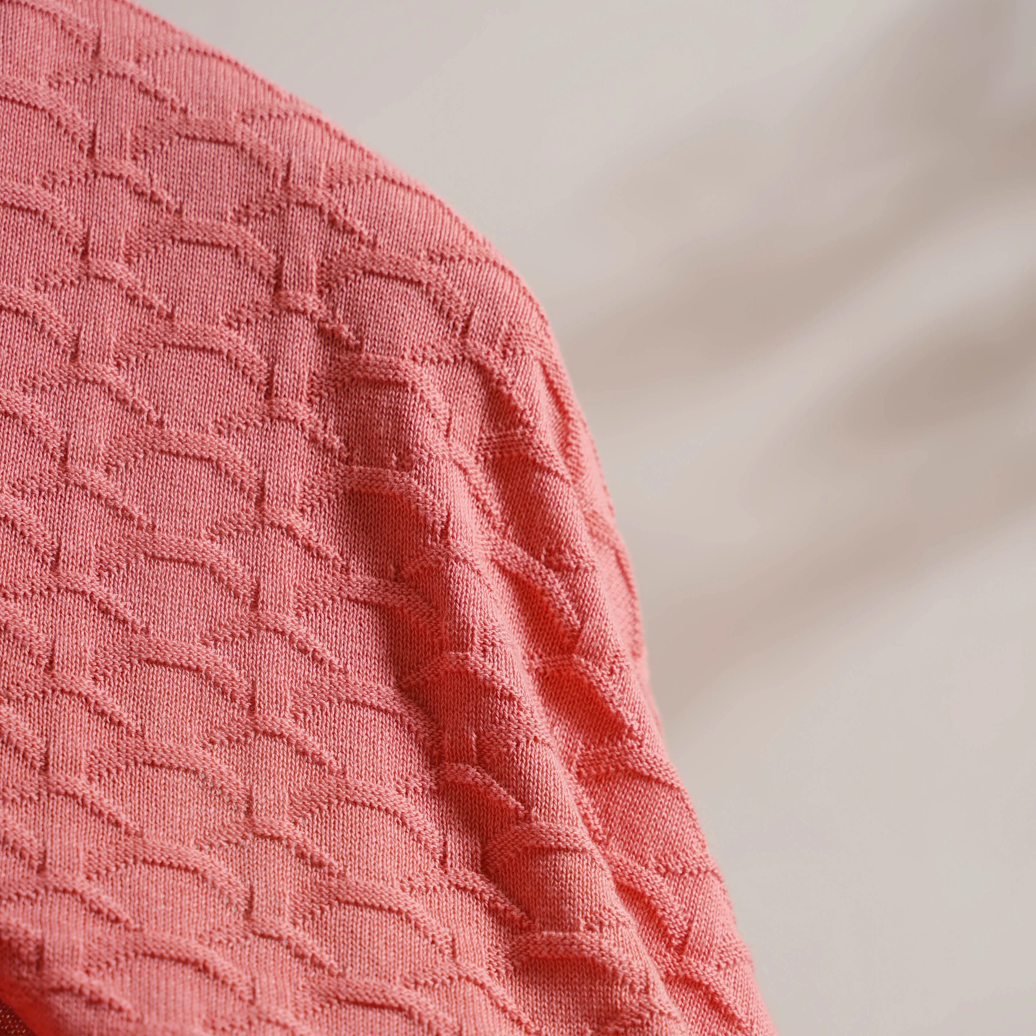 Salmon Pink Scallop Knitted Throw - Image 7