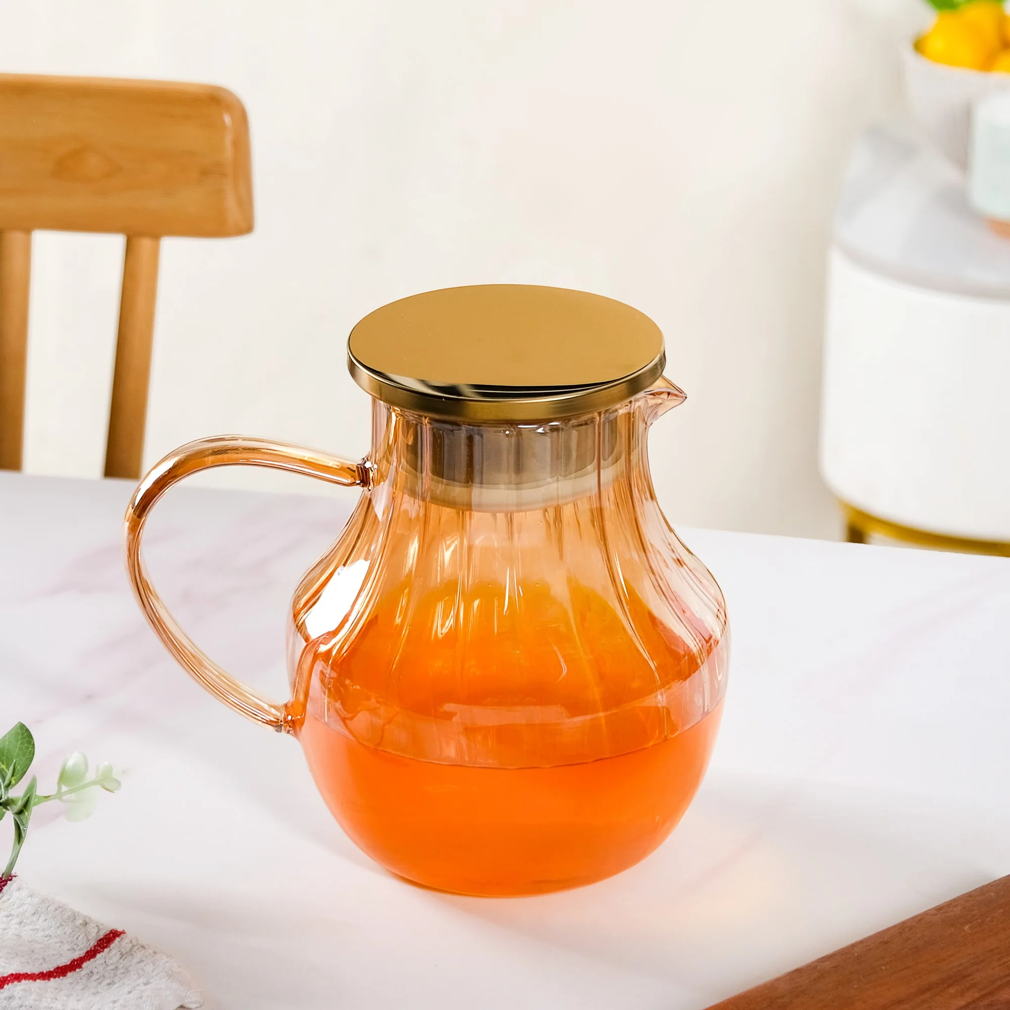Premium Fluted Amber Borosilicate Glass Jug 1350ml - Image 3