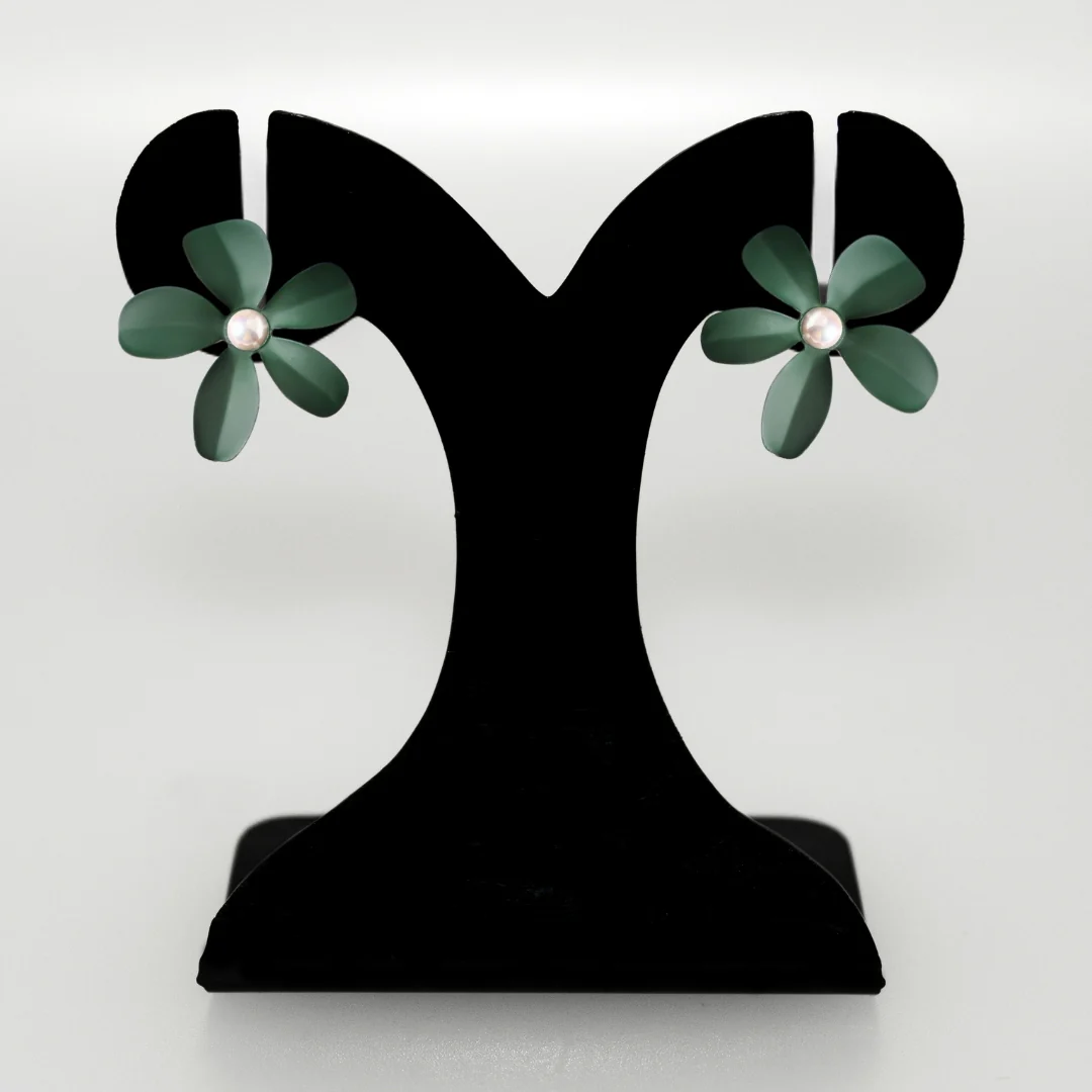 Pearl Crape Jasmine Earrings Green - Image 6