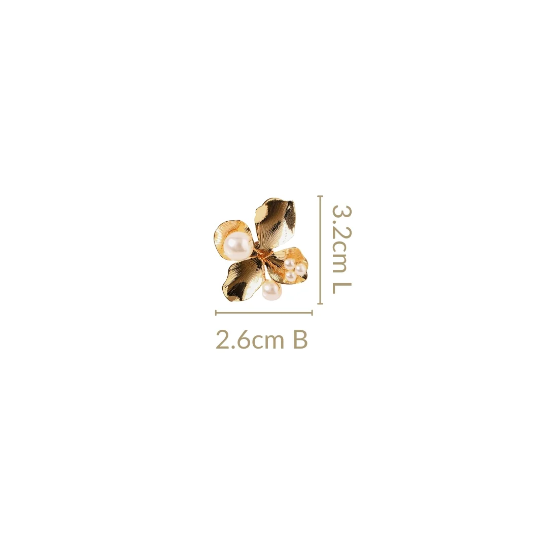 Pearl Flora Abstract Studs Gold - Image 3