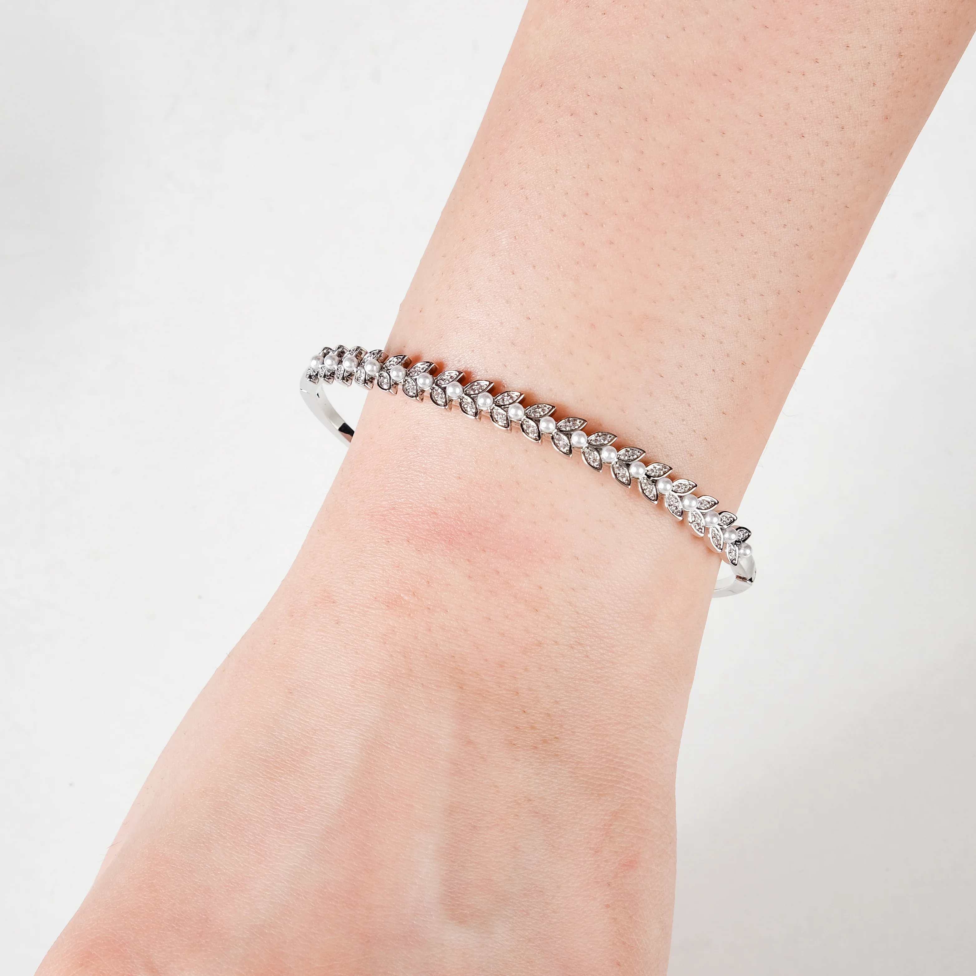 Pearl Ivy Silver Bracelet - Image 2