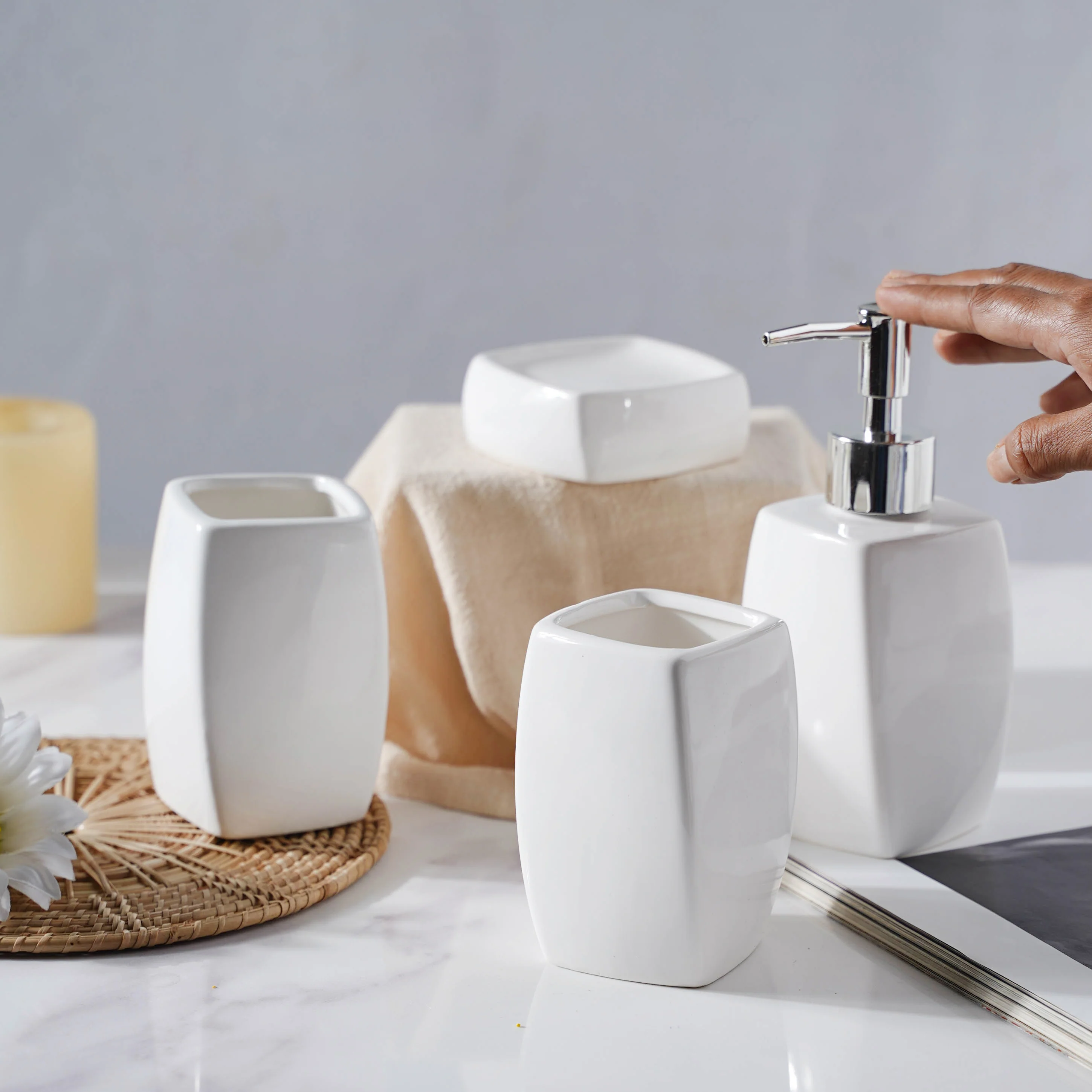 Pearly White Ceramic Bathroom Set - Image 5