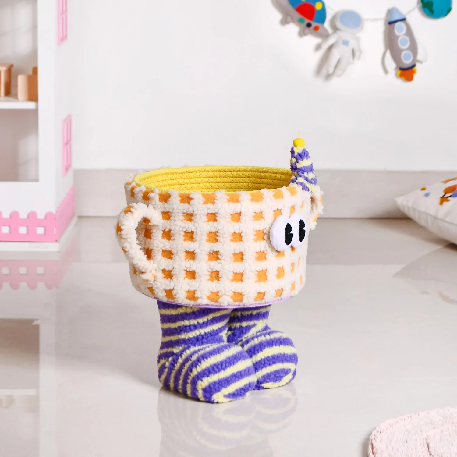 Peek-a-Boo Plush Buddy Storage Basket - Image 2