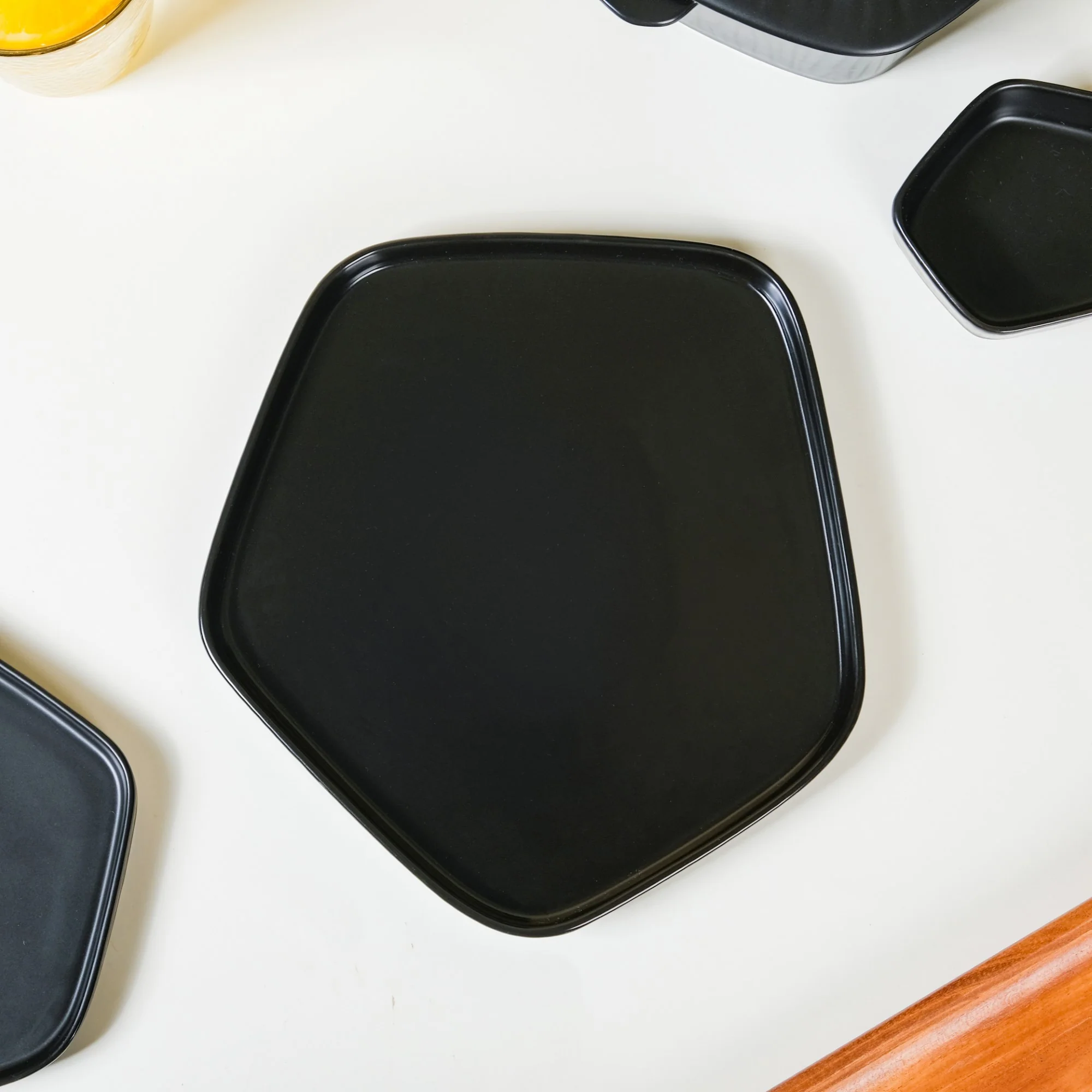 Pentagon Black 19 Piece Dinner Set For 4 - Image 3