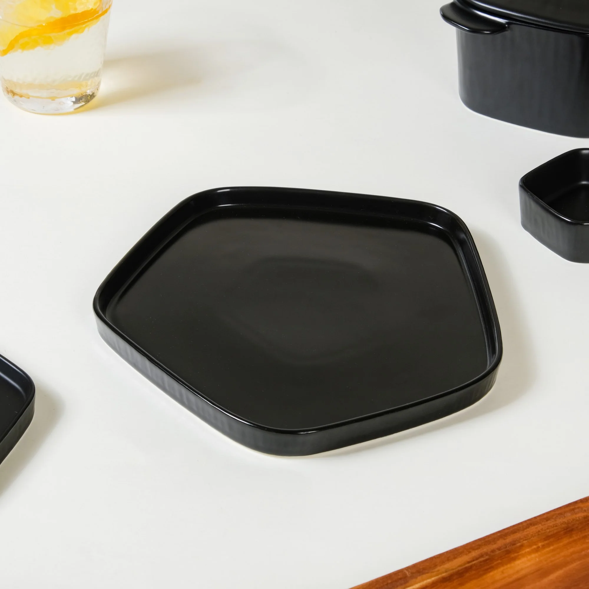 Pentagon Black 19 Piece Dinner Set For 4 - Image 4