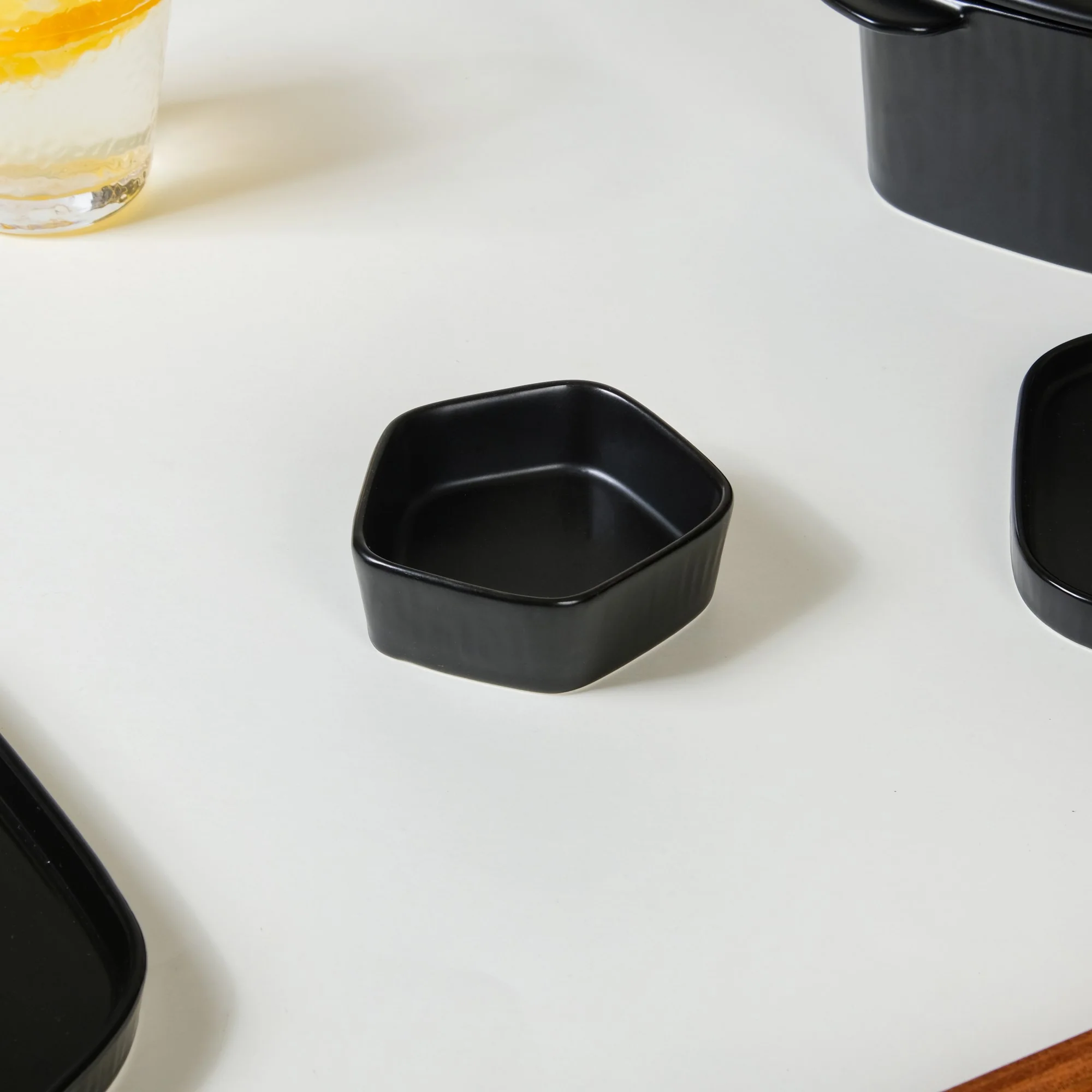 Pentagon Black 19 Piece Dinner Set For 4 - Image 9