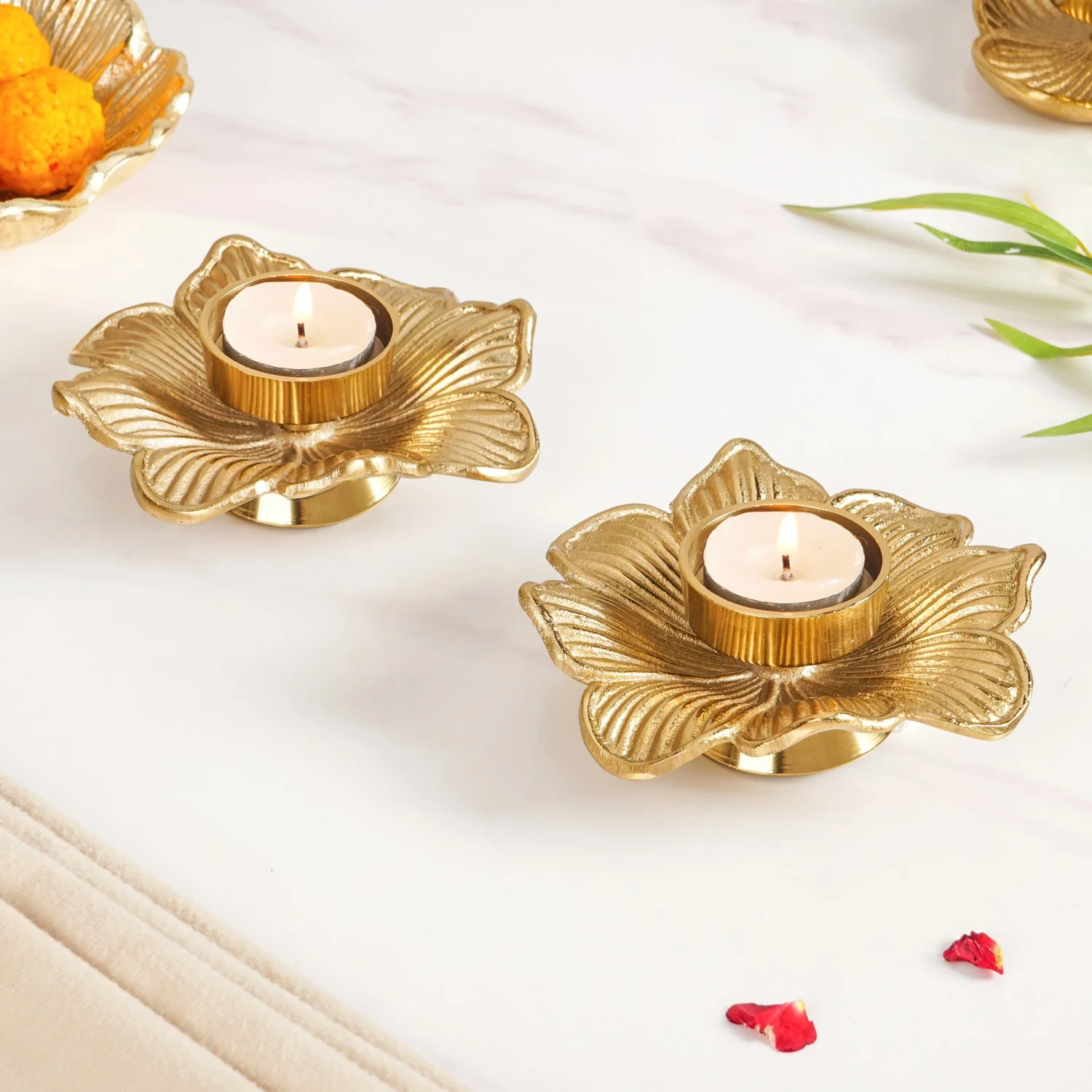 Petal Radiance Aluminium Tealight Candle Holder Set Of 2 In Festive Gift Box - Image 8