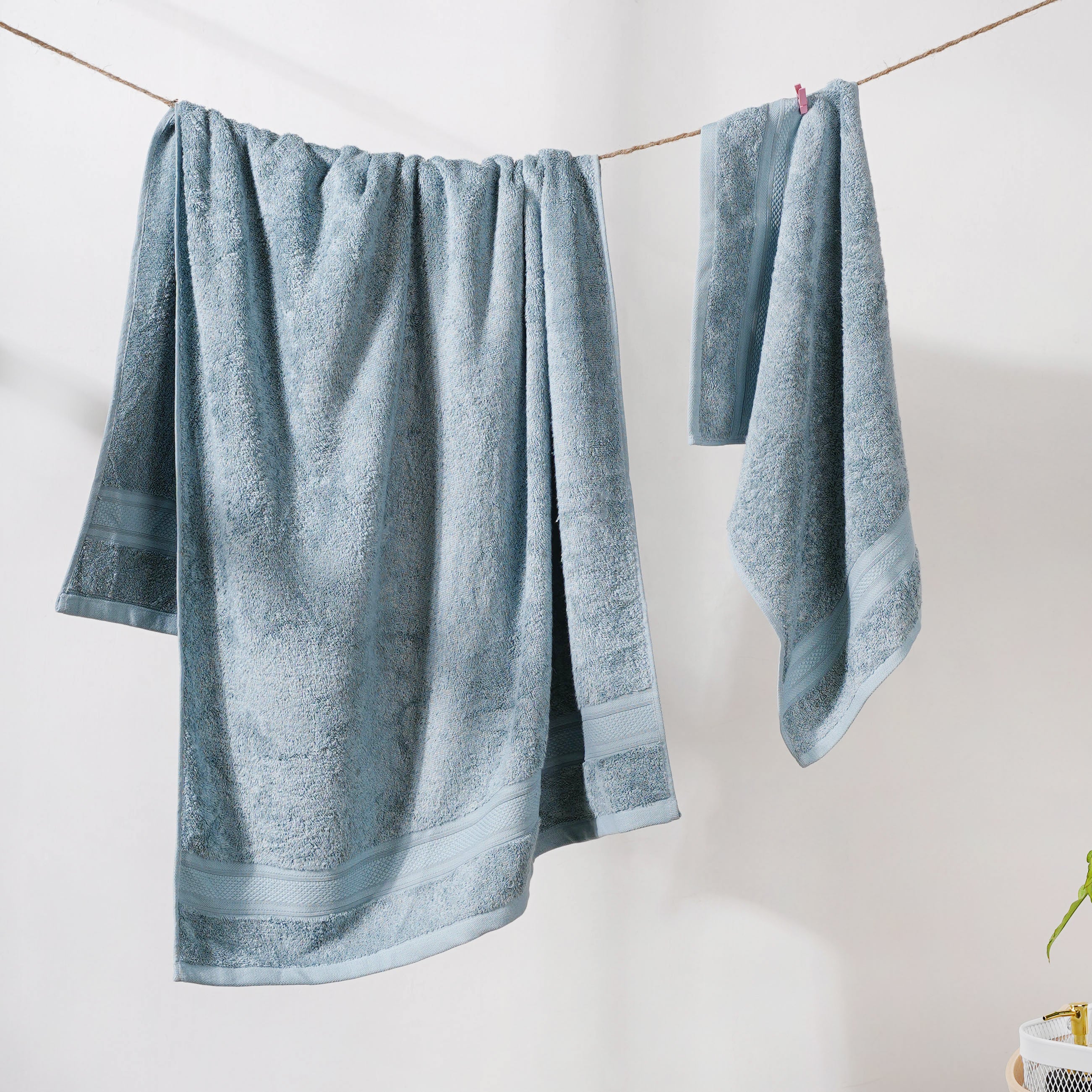 Plushy Bamboo Towel Set of 2 Blue - Image 5