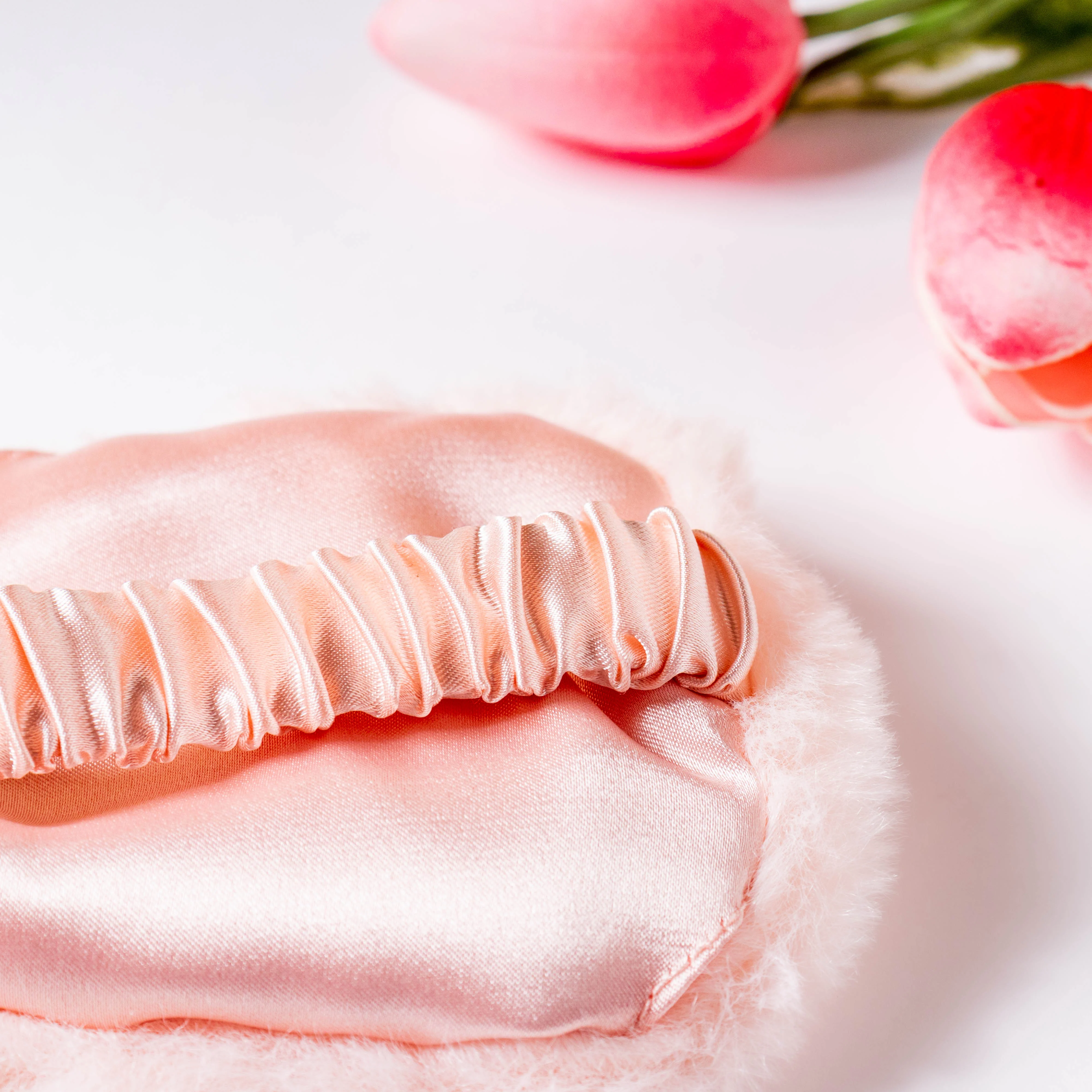 Plushy Peach Sleep Mask With Coolant Gel - Image 8