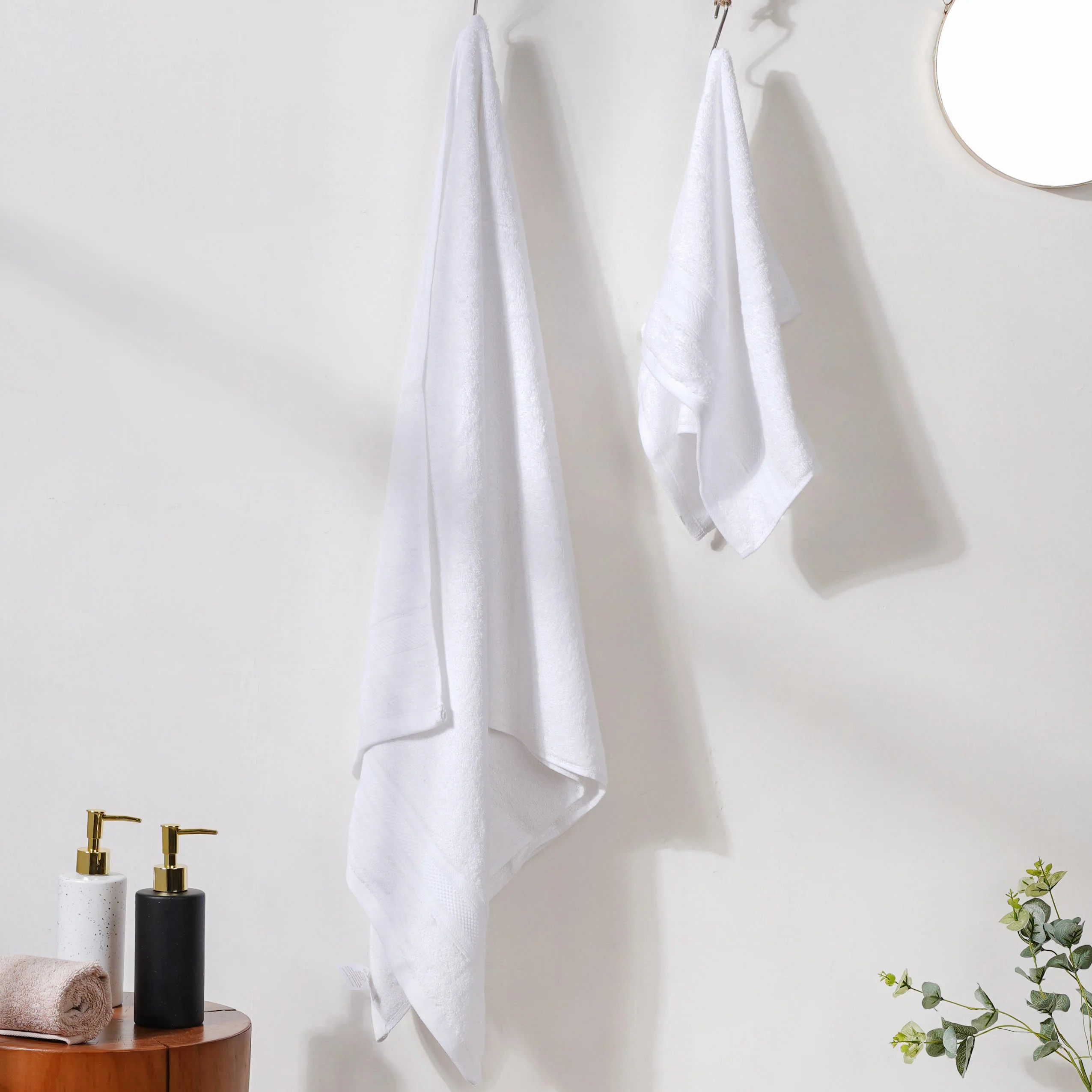 Plushy Vanilla Bamboo Towel Set of 2 White - Image 5