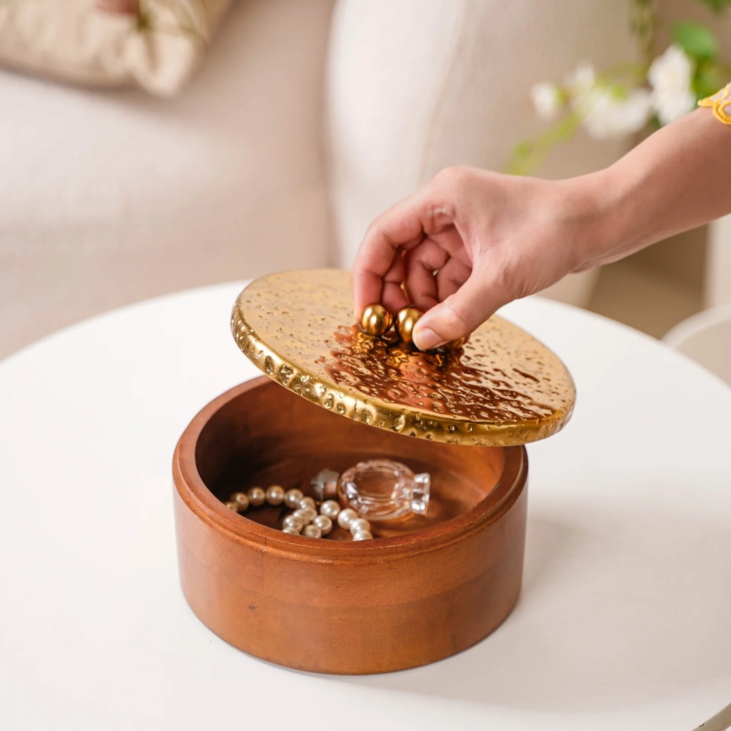 Polished Wood Round Decorative Box With Metal Lid 6 Inch - Image 2
