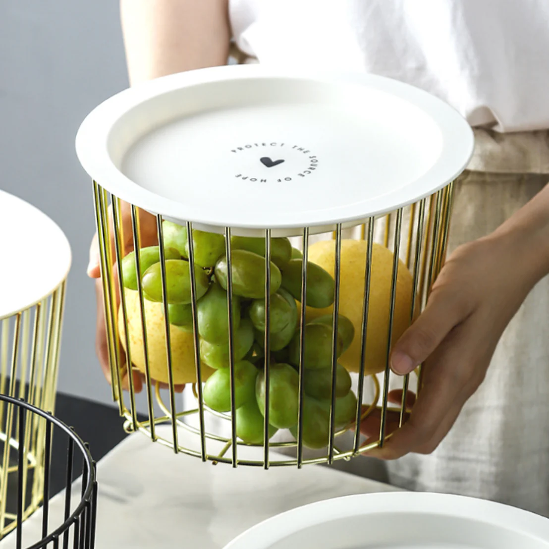Porcelain Saucer Fruit Basket - Image 3