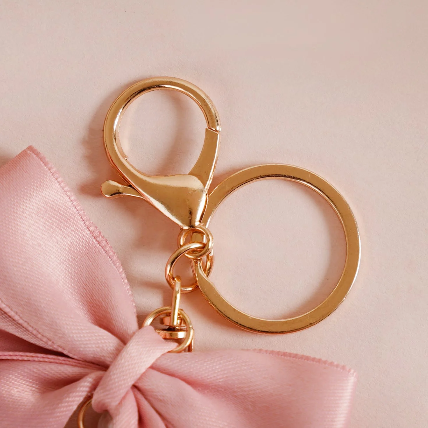 Pretty In Pink Cute Bow And Pearls Keychain - Image 5