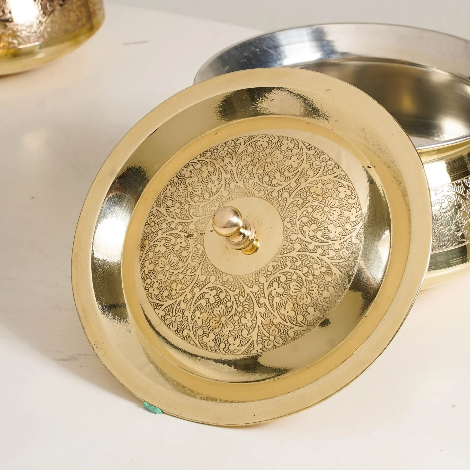 Pure Brass Embossed Handi Cooking Pot With Lid 2300ml - Image 10