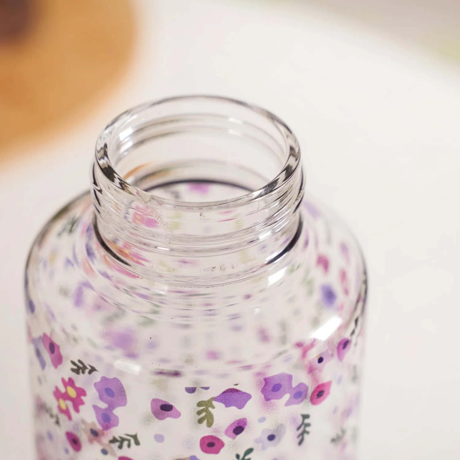 Purple Daisy Leakproof Borosilicate Glass Water Bottle With Lid 1000ml - Image 6