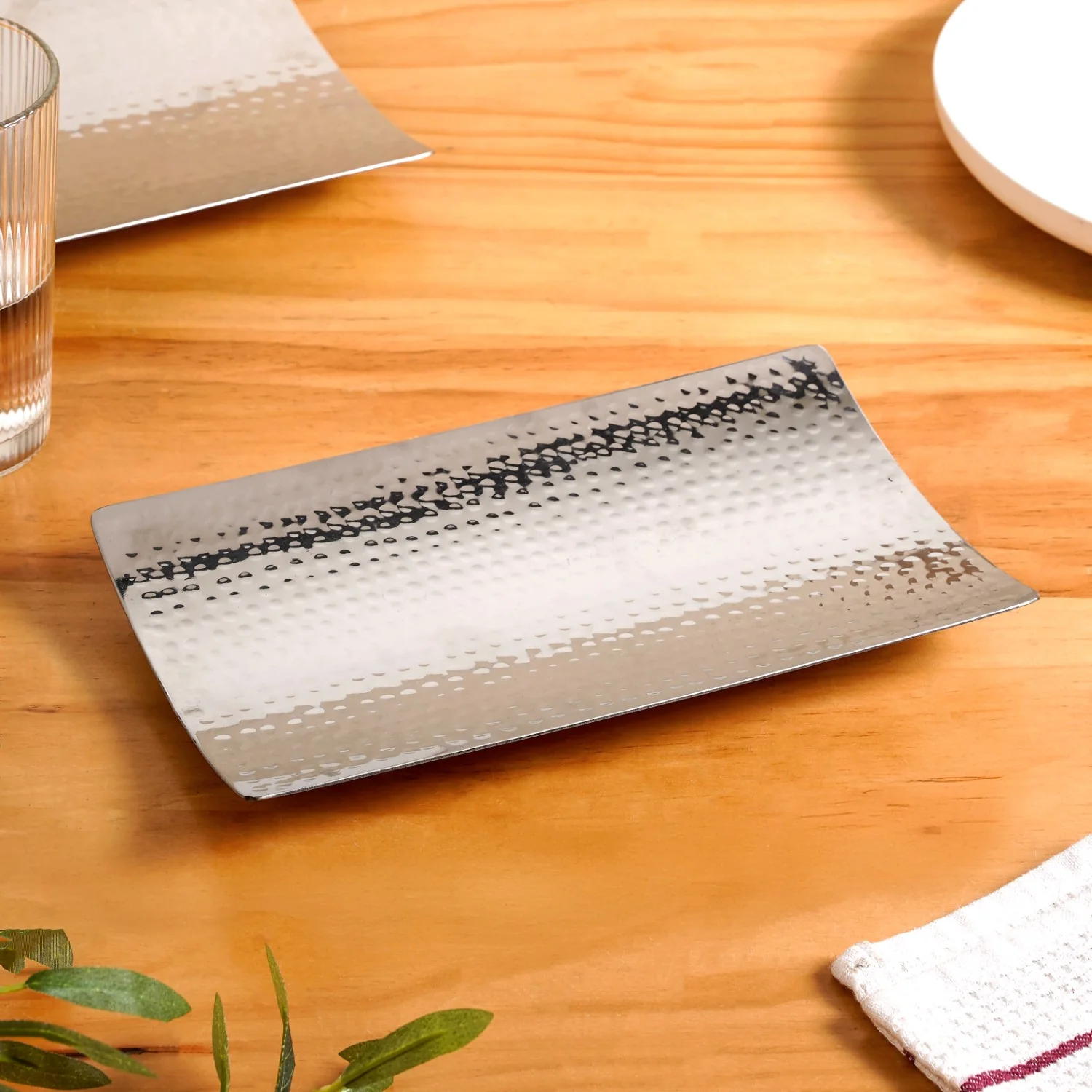 Curved Stainless Steel Hammered Food Platter 25x15cm - Image 9