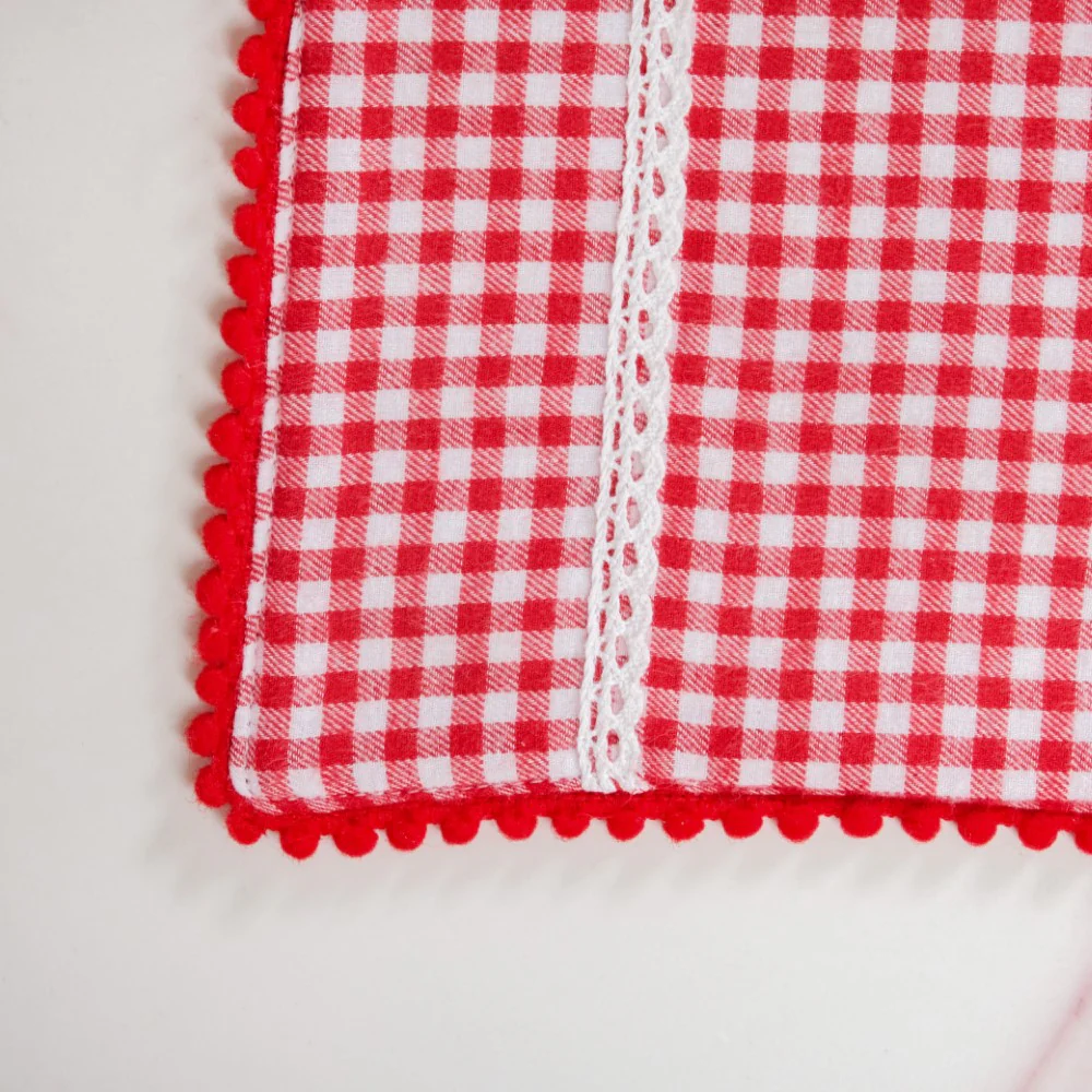 Red Checkered Cotton Table Runner With 6 Table Mats - Image 10
