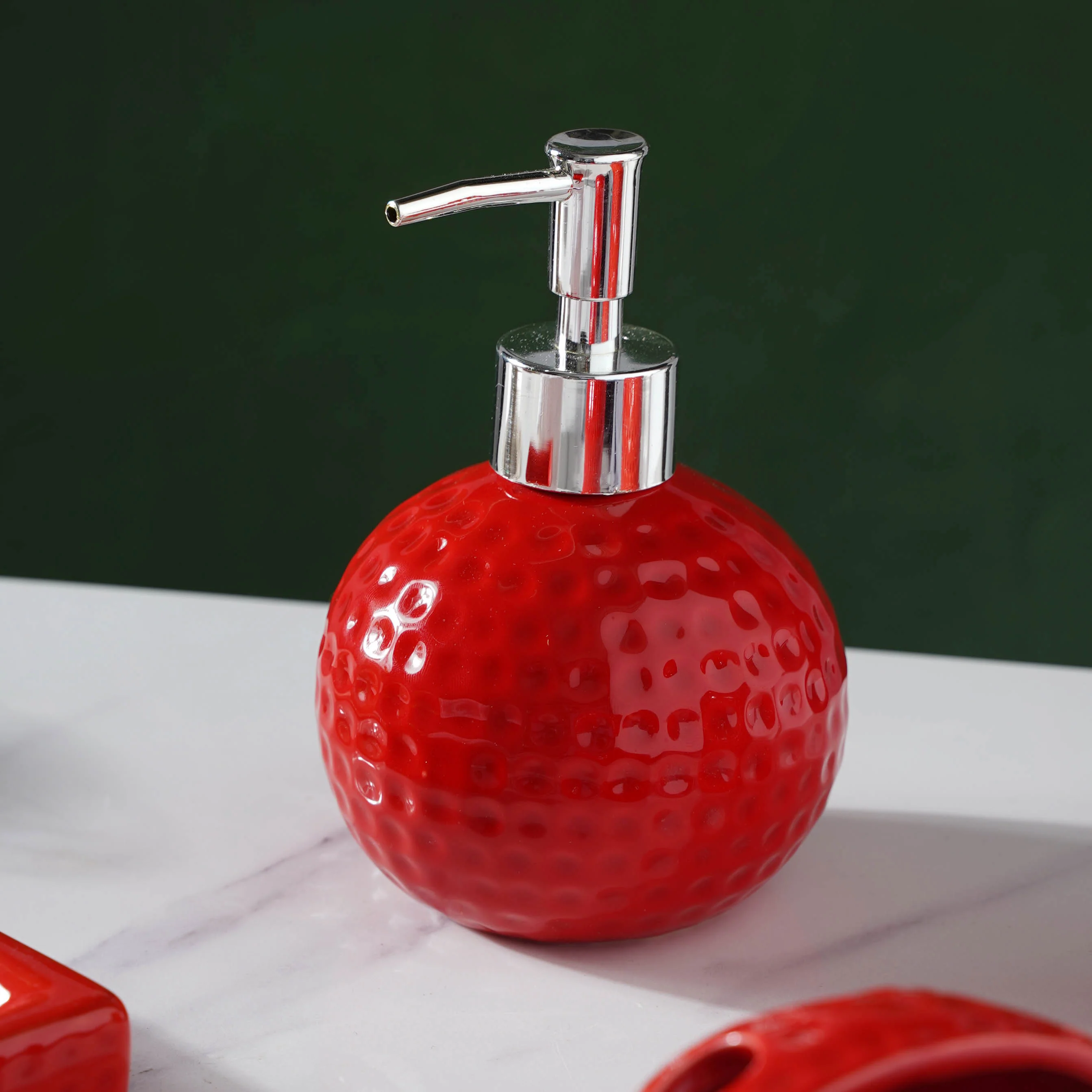Red Fantasia Bath Set - Image 3