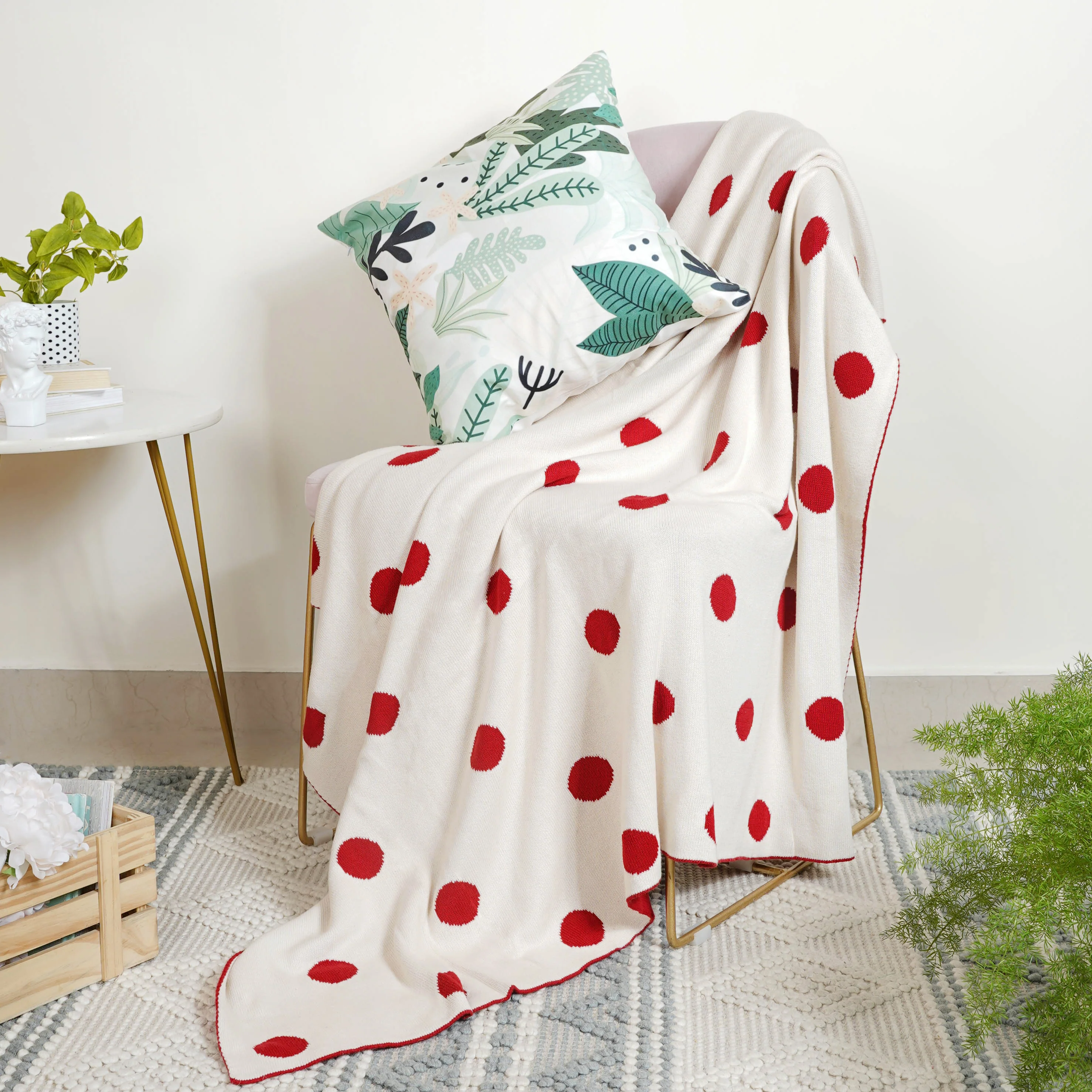 Red Throw - Image 9