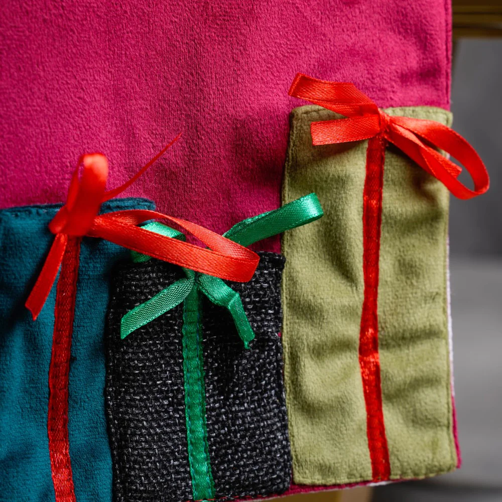 Red Velvet Gifts Table Runner 72 X 13 Inch - Image 6