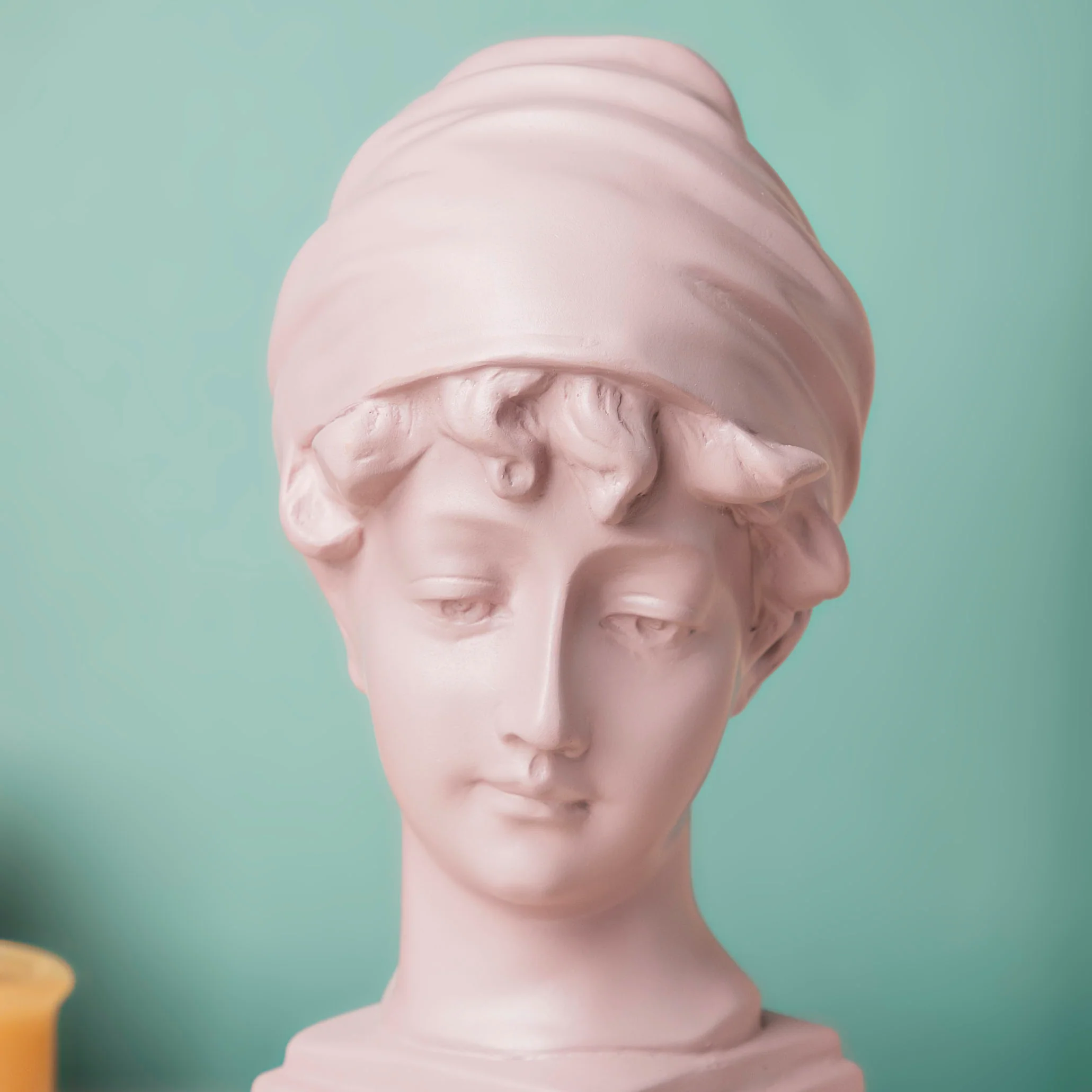Resin Sculpture Beige - Image 4